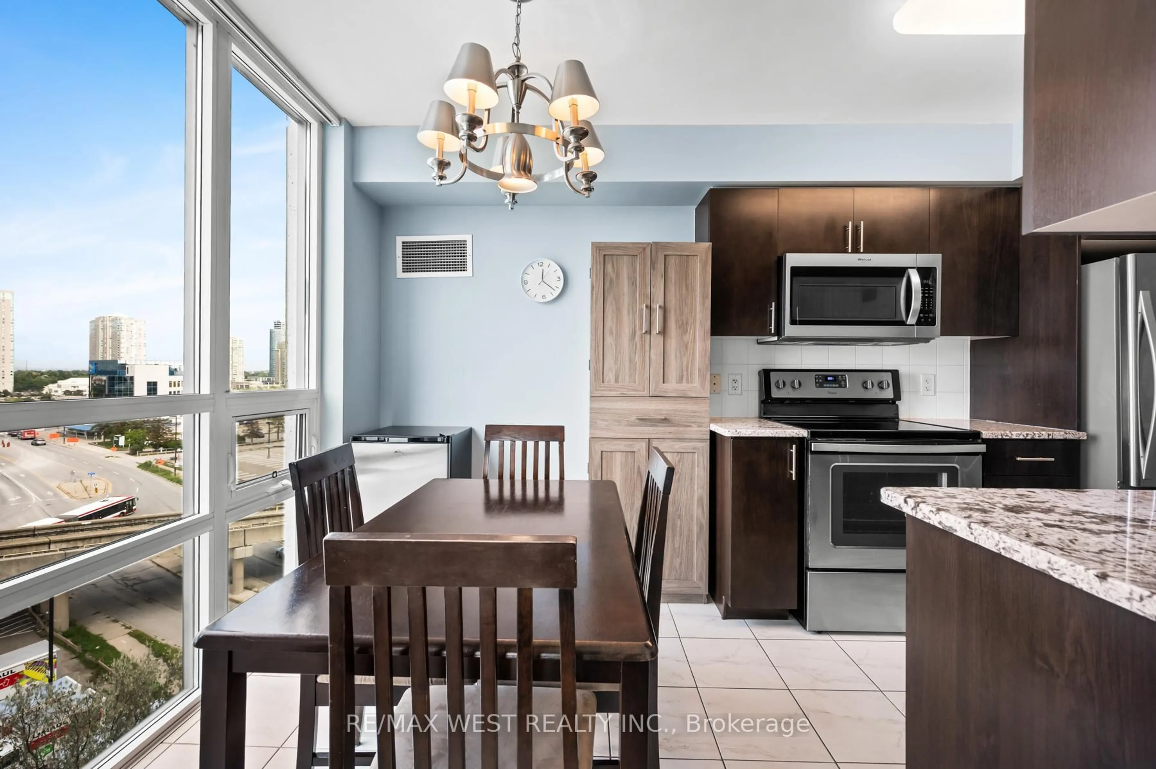 Open concept kitchen, ceramic/tile floor for 88 Grangeway Ave #803, Toronto Ontario M1H 0A2