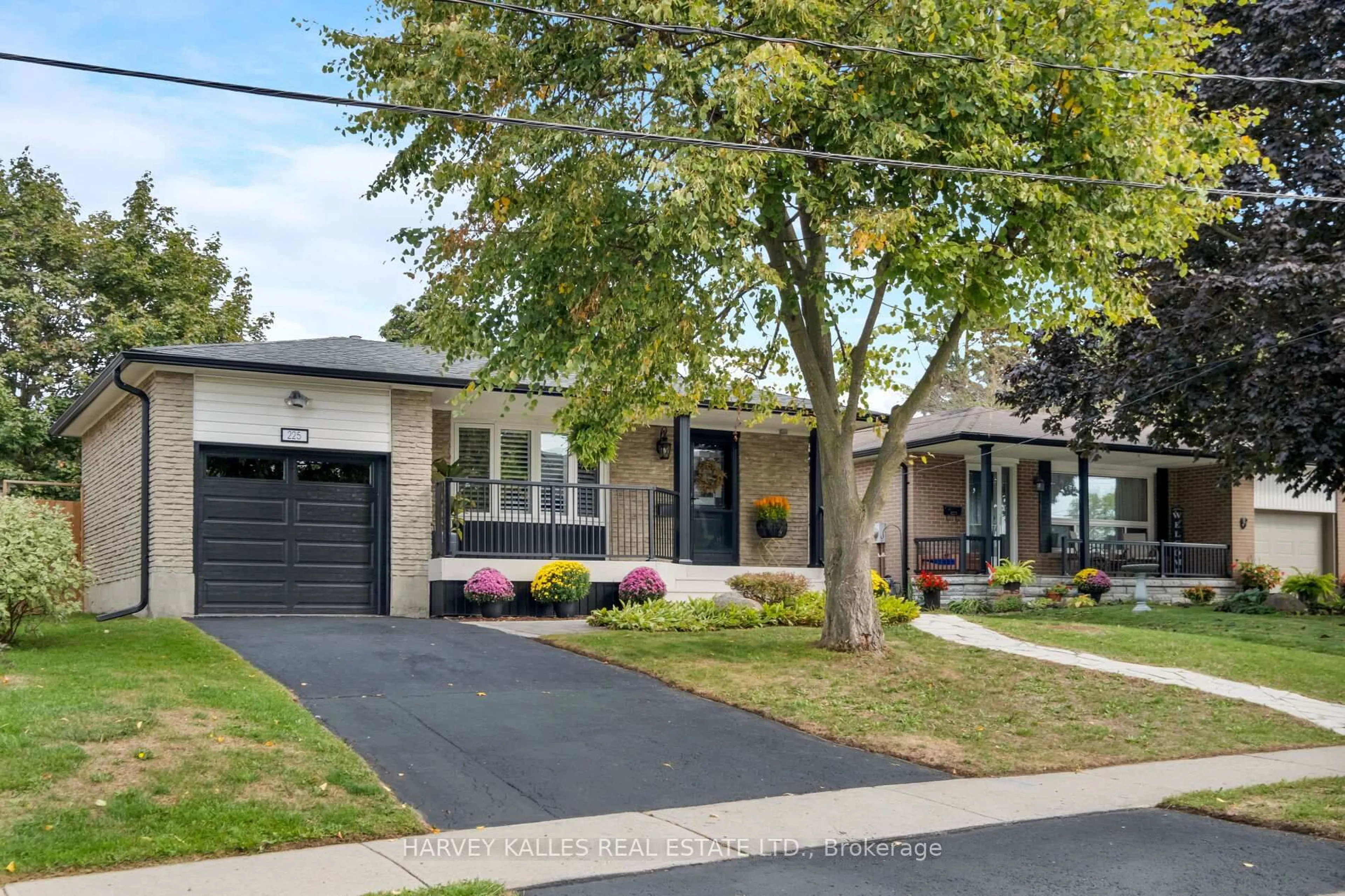 Home with brick exterior material, street for 225 Stewart St, Whitby Ontario L1N 3V2