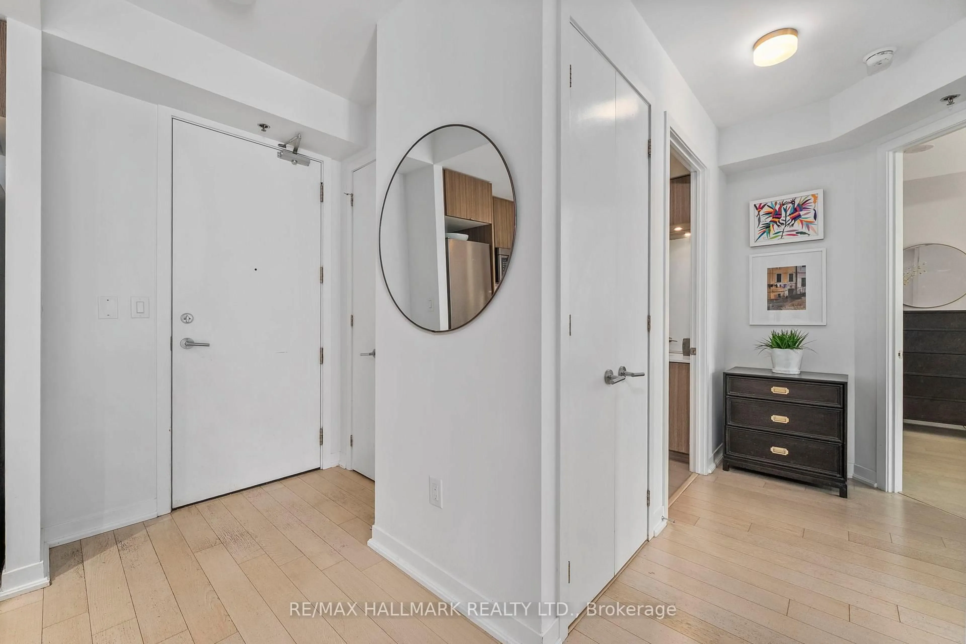 Indoor entryway for 88 Colgate Ave #321, Toronto Ontario M4M 0A6