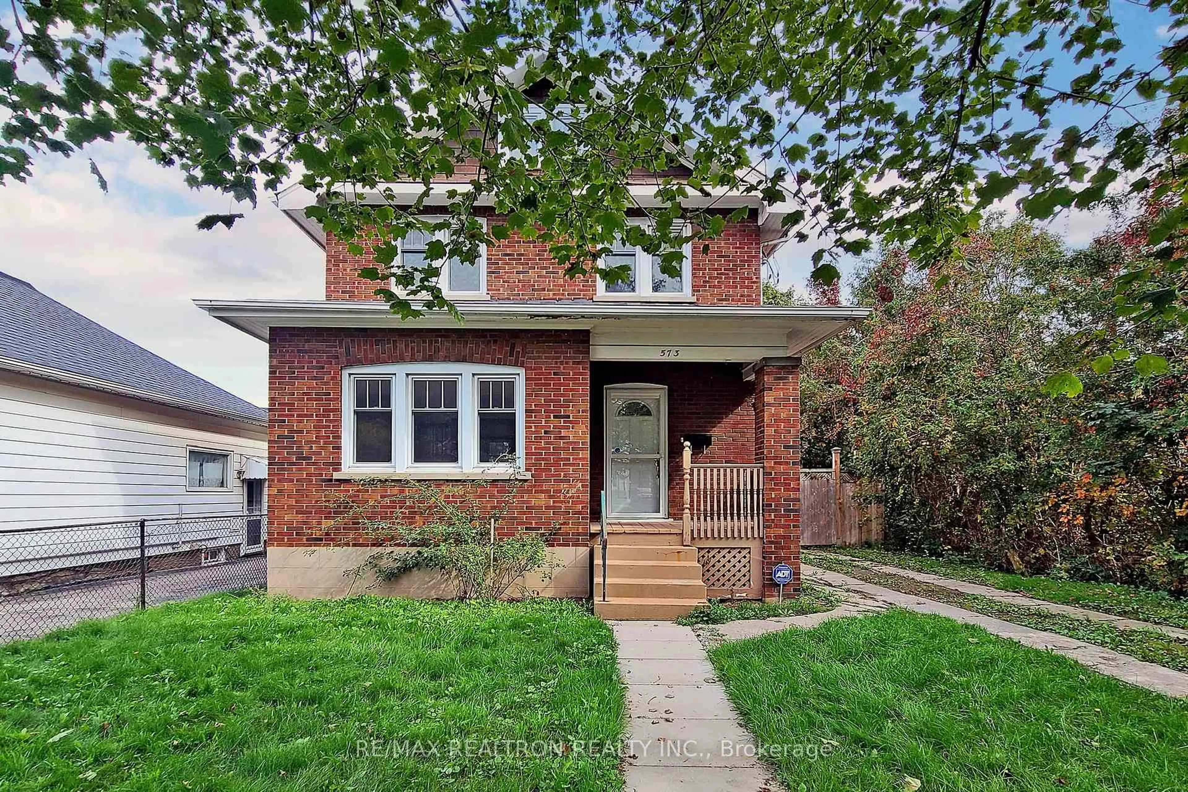 Home with brick exterior material, street for 573 Oxford St, Oshawa Ontario L1J 3V5
