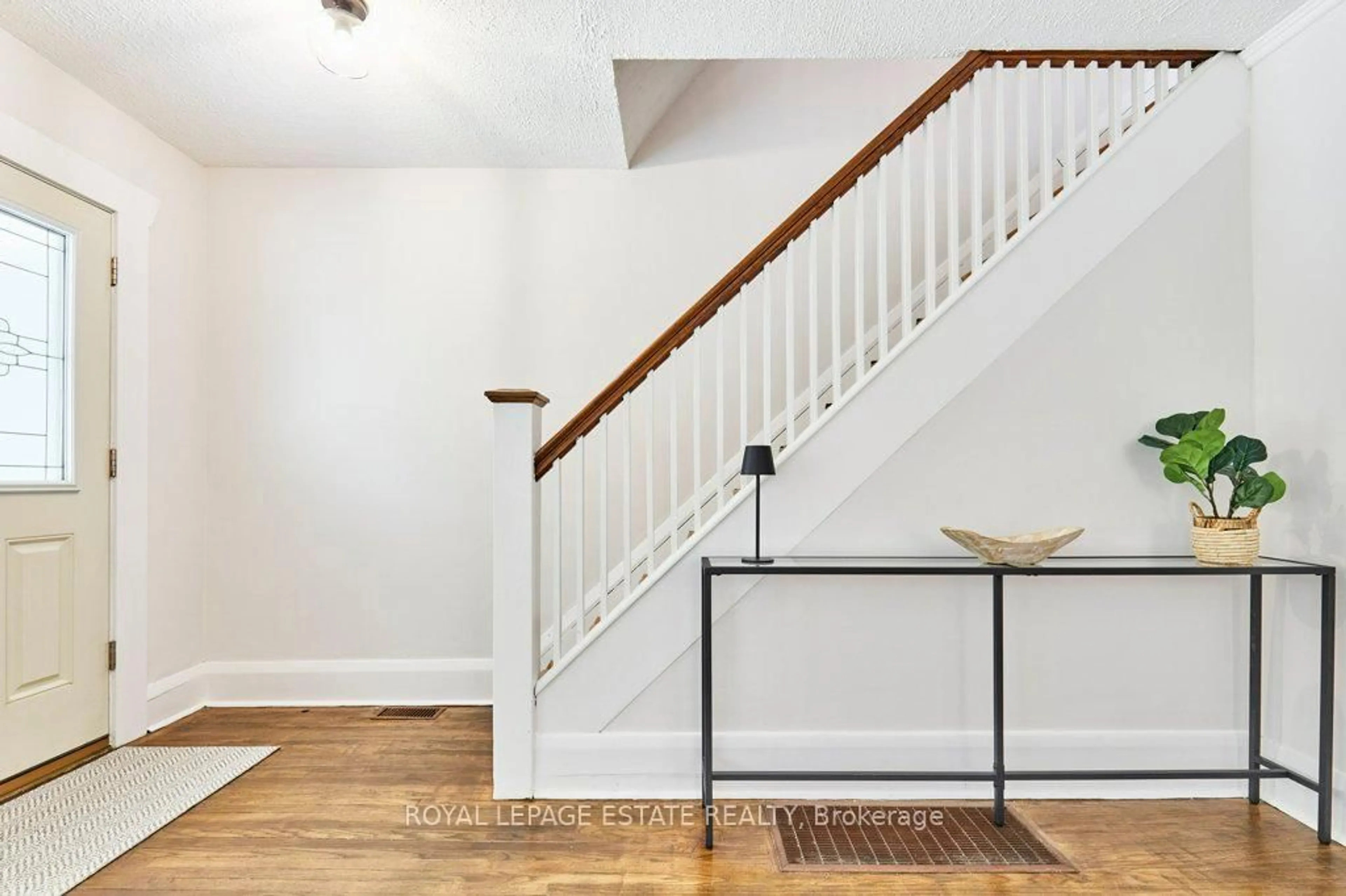 Stairs for 44 Birchmount Rd, Toronto Ontario M1N 3J4