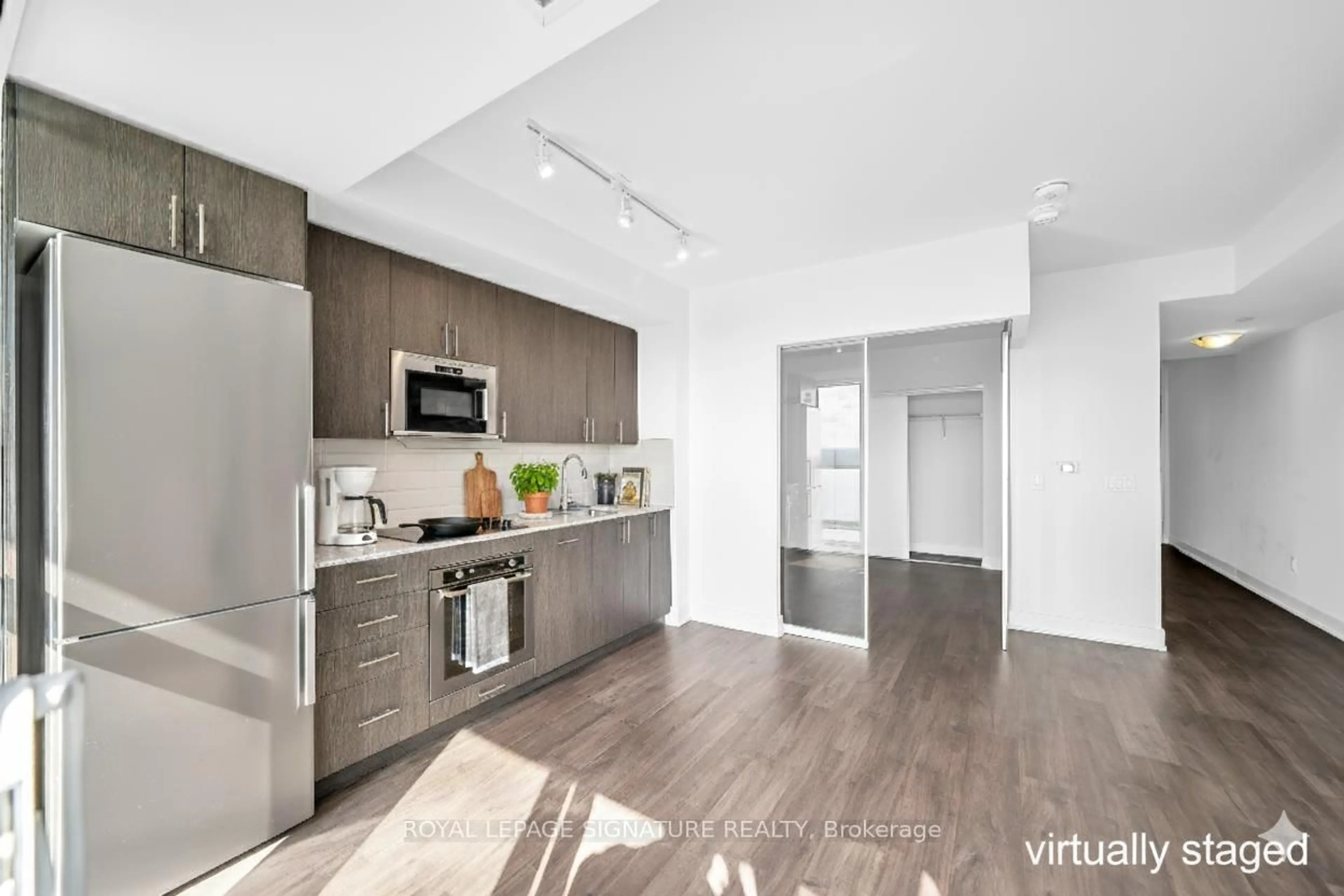 Open concept kitchen, unknown for 2550 Simcoe St #2020, Oshawa Ontario L1L 0R5