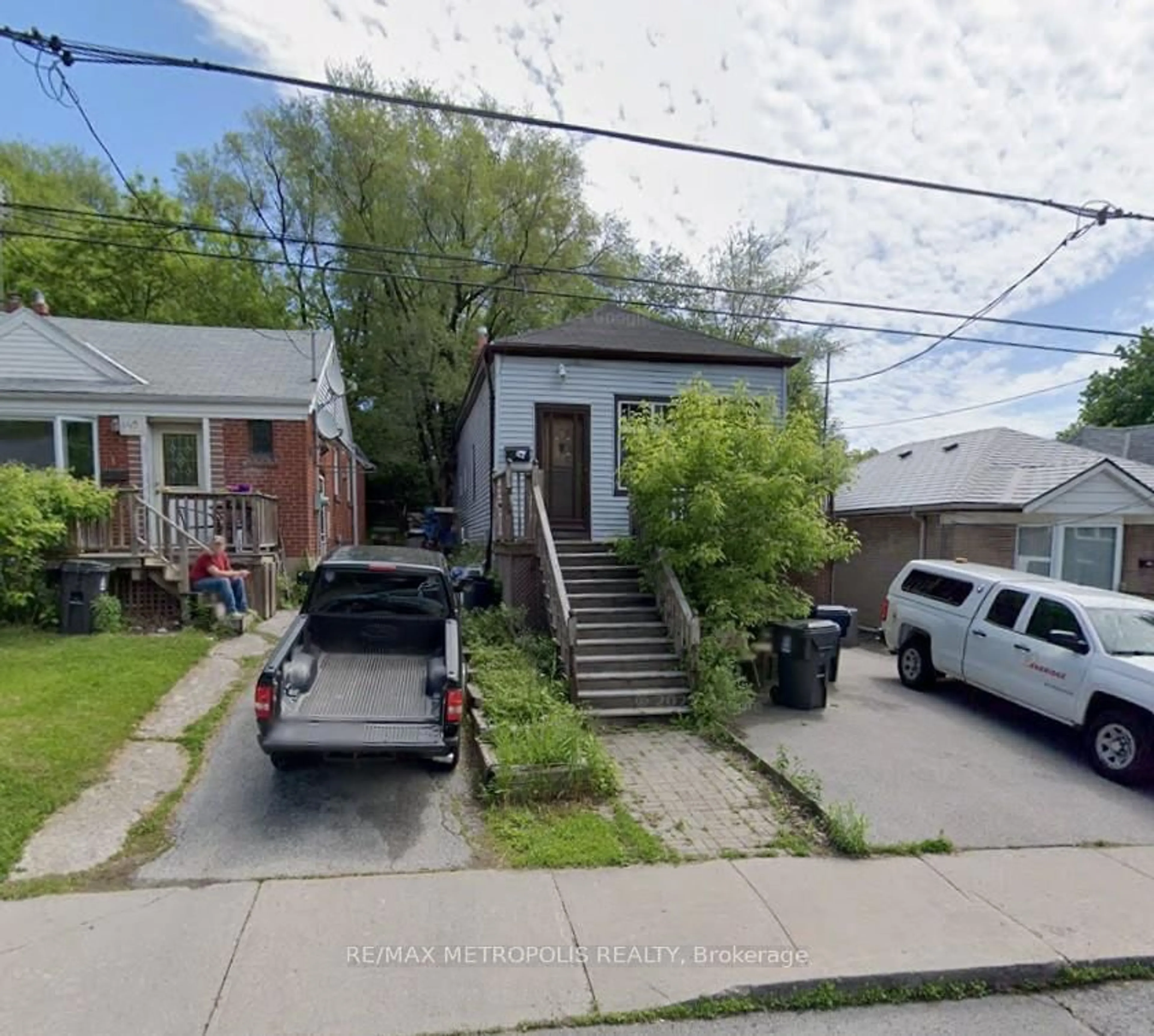 Unknown for 143 Kalmar Ave, Toronto Ontario M1N 3G6