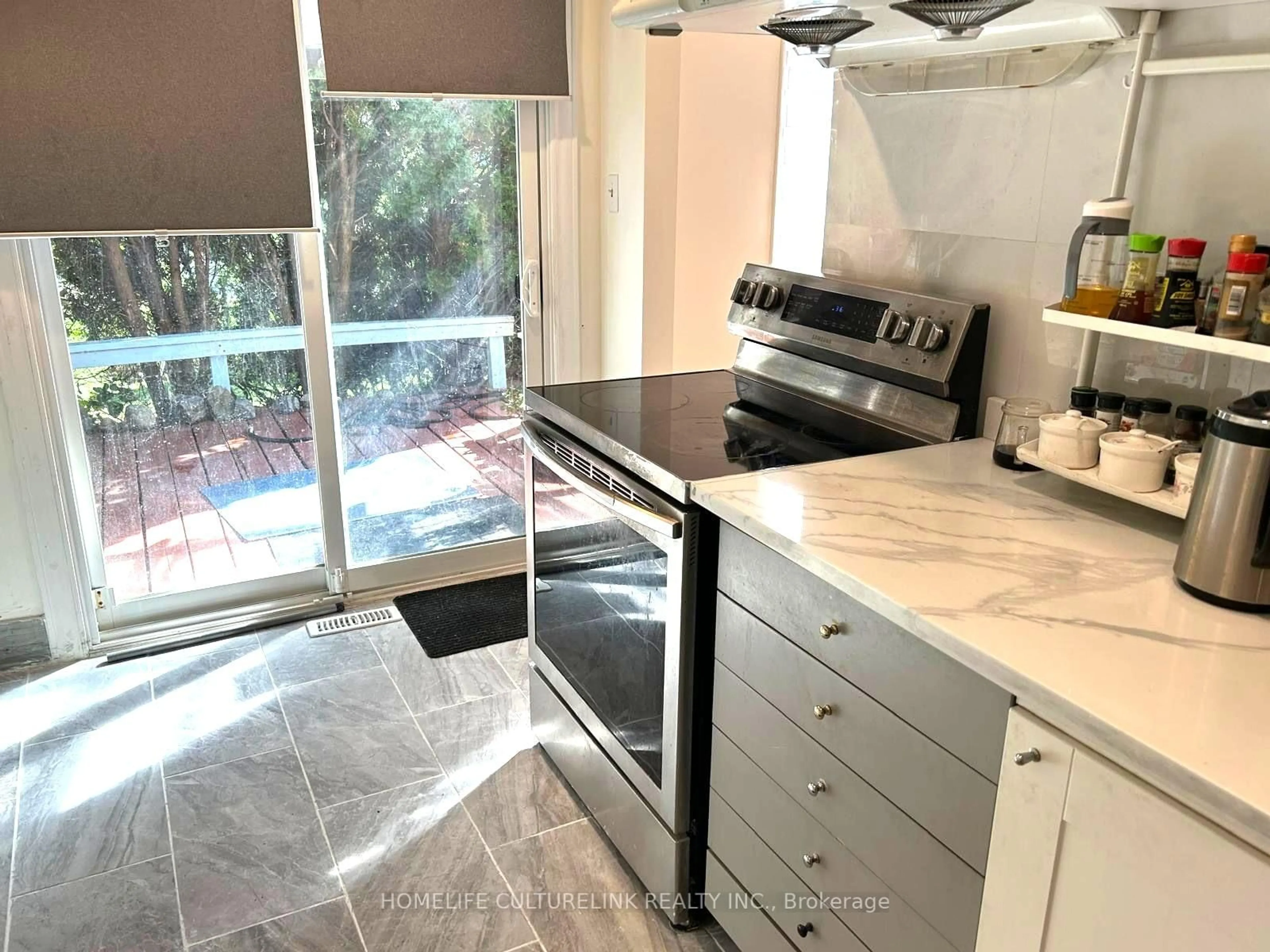 Contemporary kitchen, ceramic/tile floor for 130 Grenbeck Dr, Toronto Ontario M1V 2H6