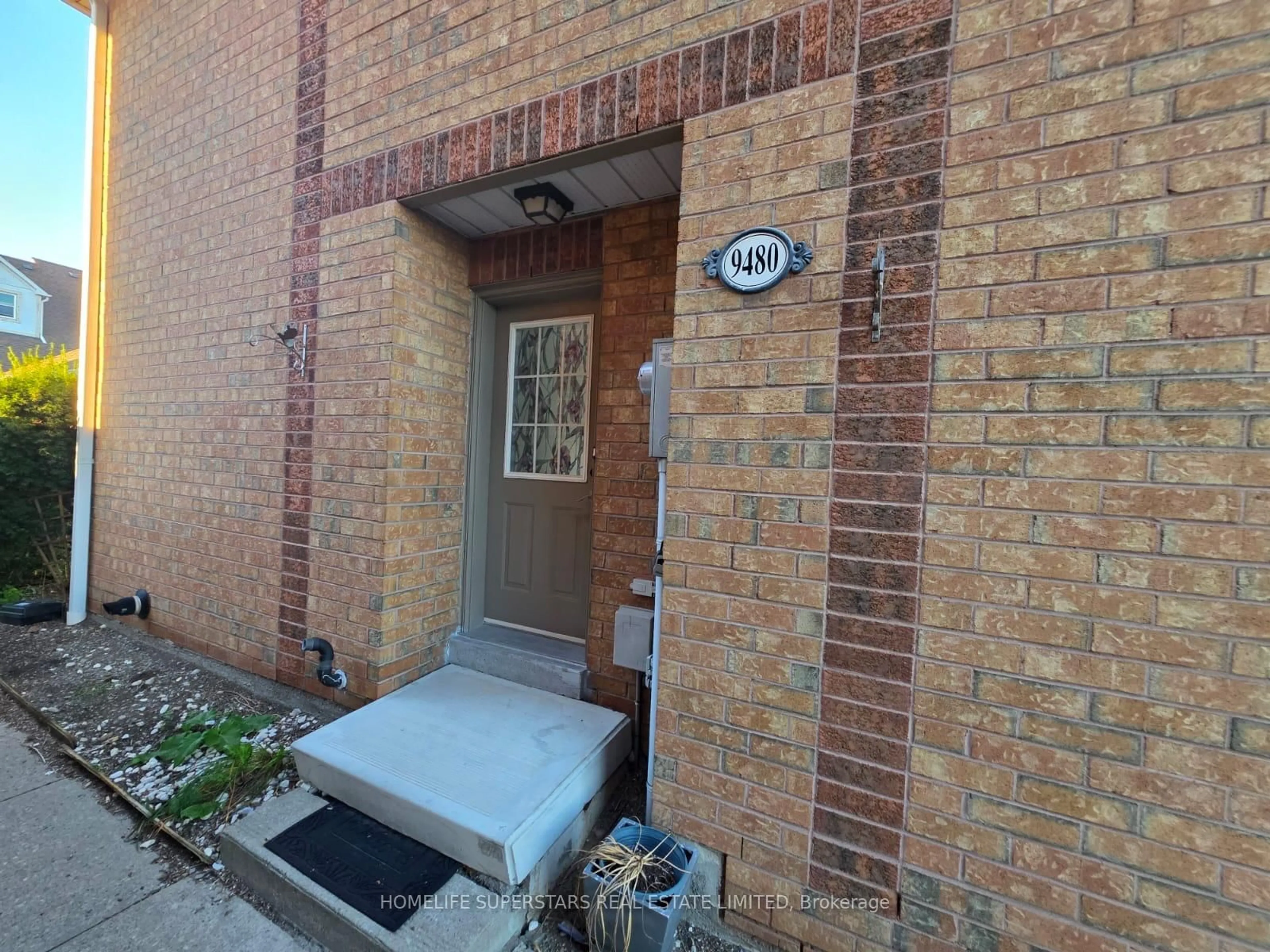 A pic from outside/outdoor area/front of a property/back of a property/a pic from drone, street for 9480 Sheppard Ave #74, Toronto Ontario M1B 5Z4