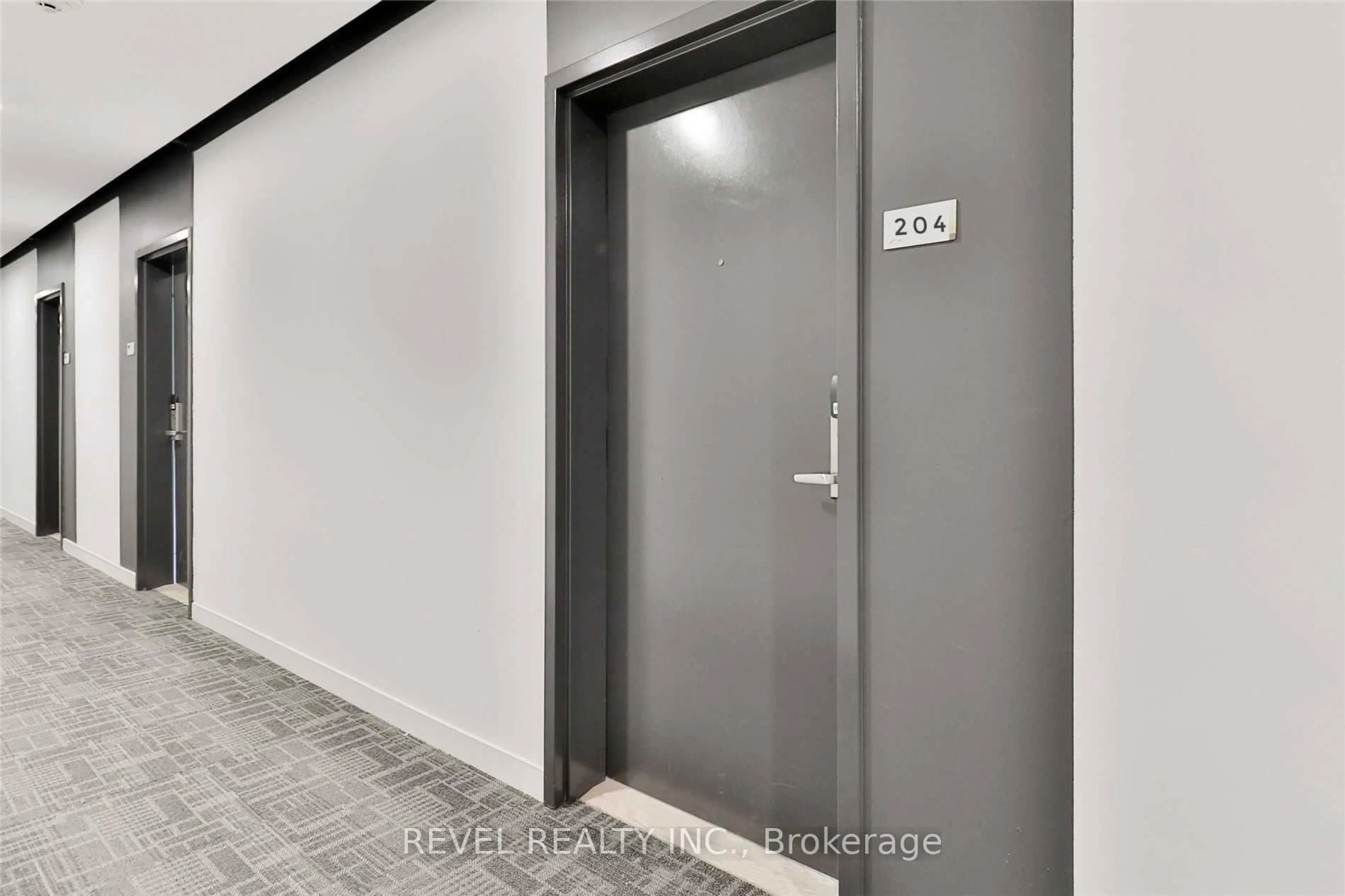 Unknown for 1800 Simcoe St #204, Oshawa Ontario L1G 0C2