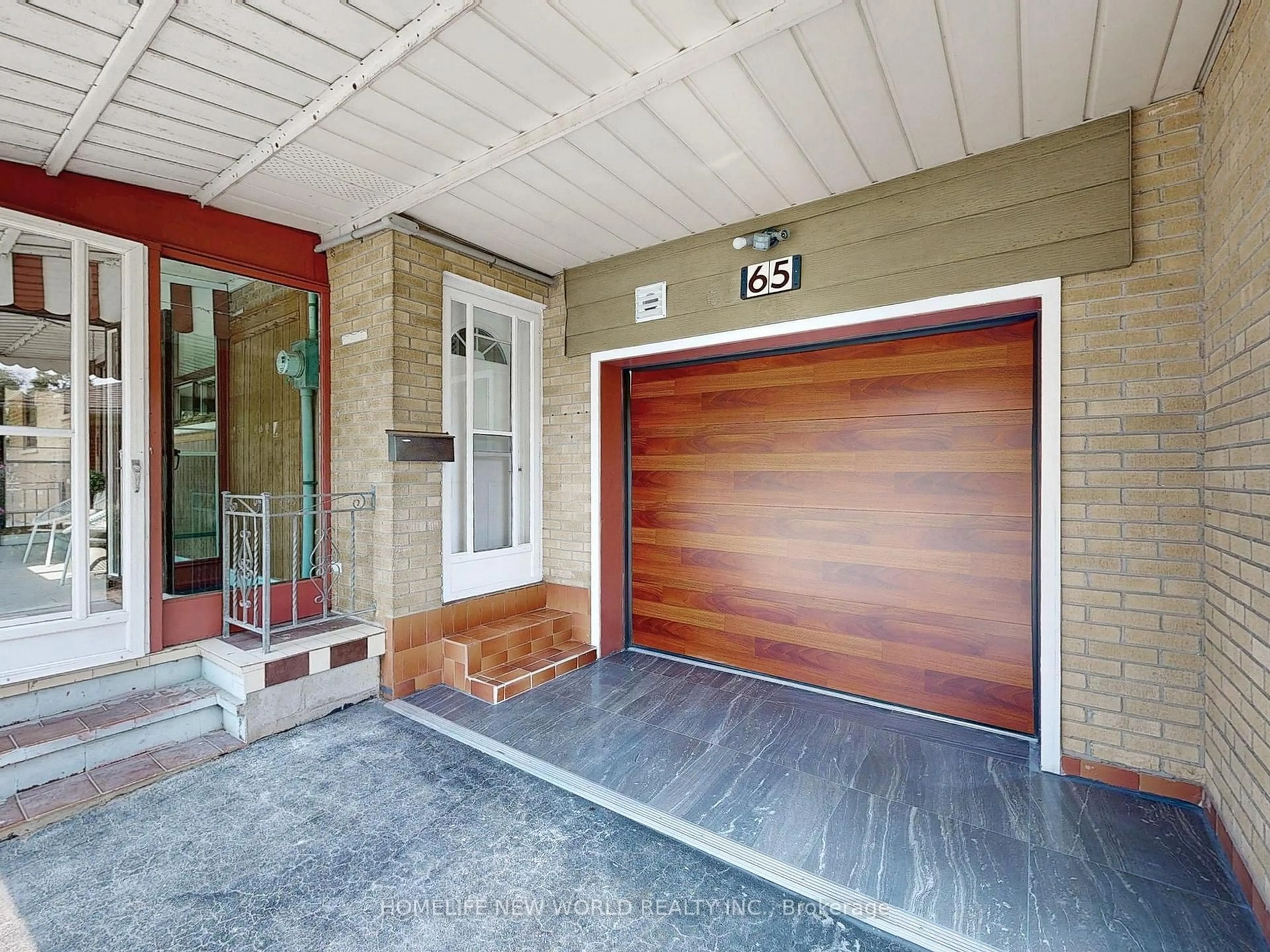 Indoor entryway for 65 Donalda Cres, Toronto Ontario M1S 1N8