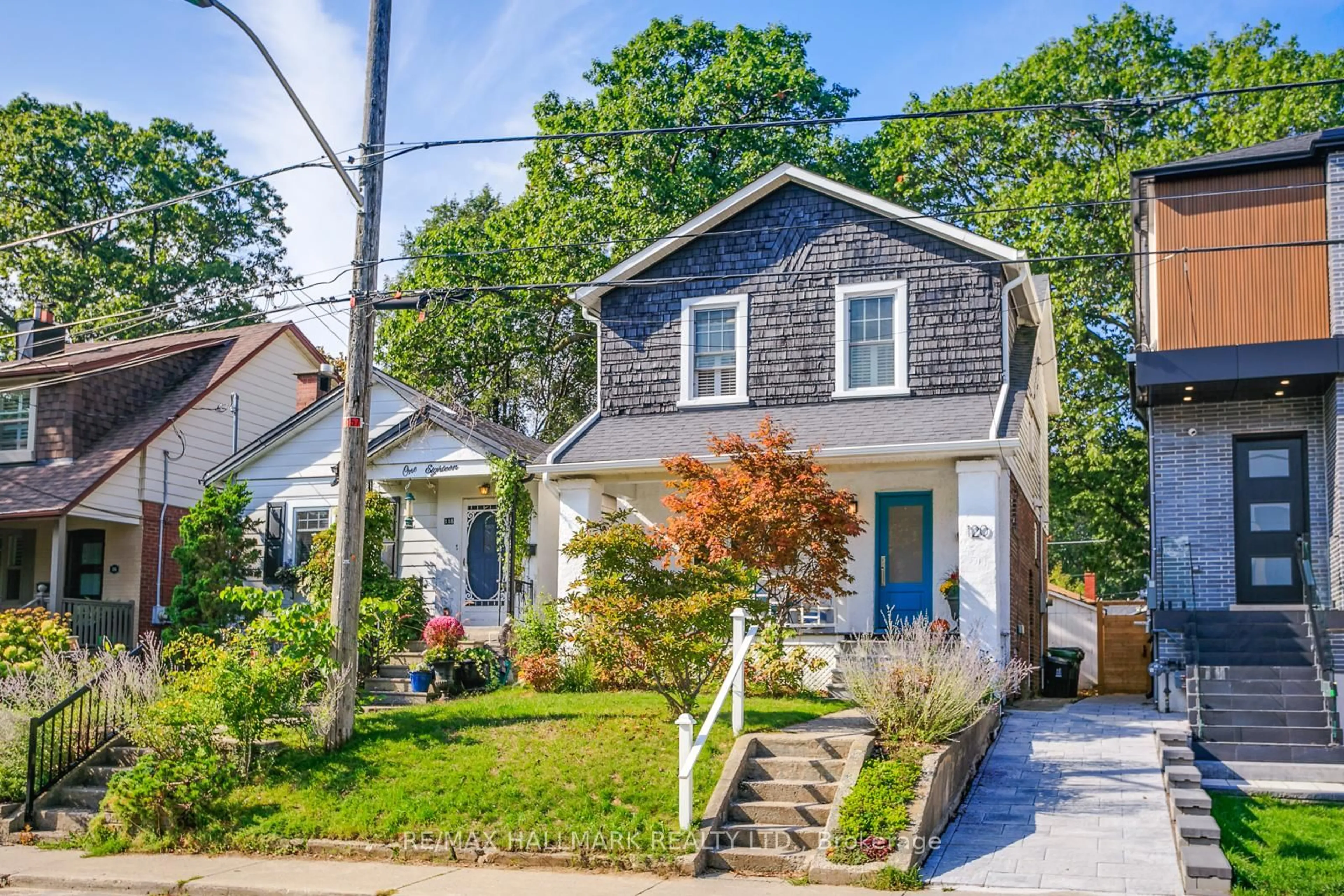Home with vinyl exterior material, street for 120 Warden Ave, Toronto Ontario M1N 2Z4