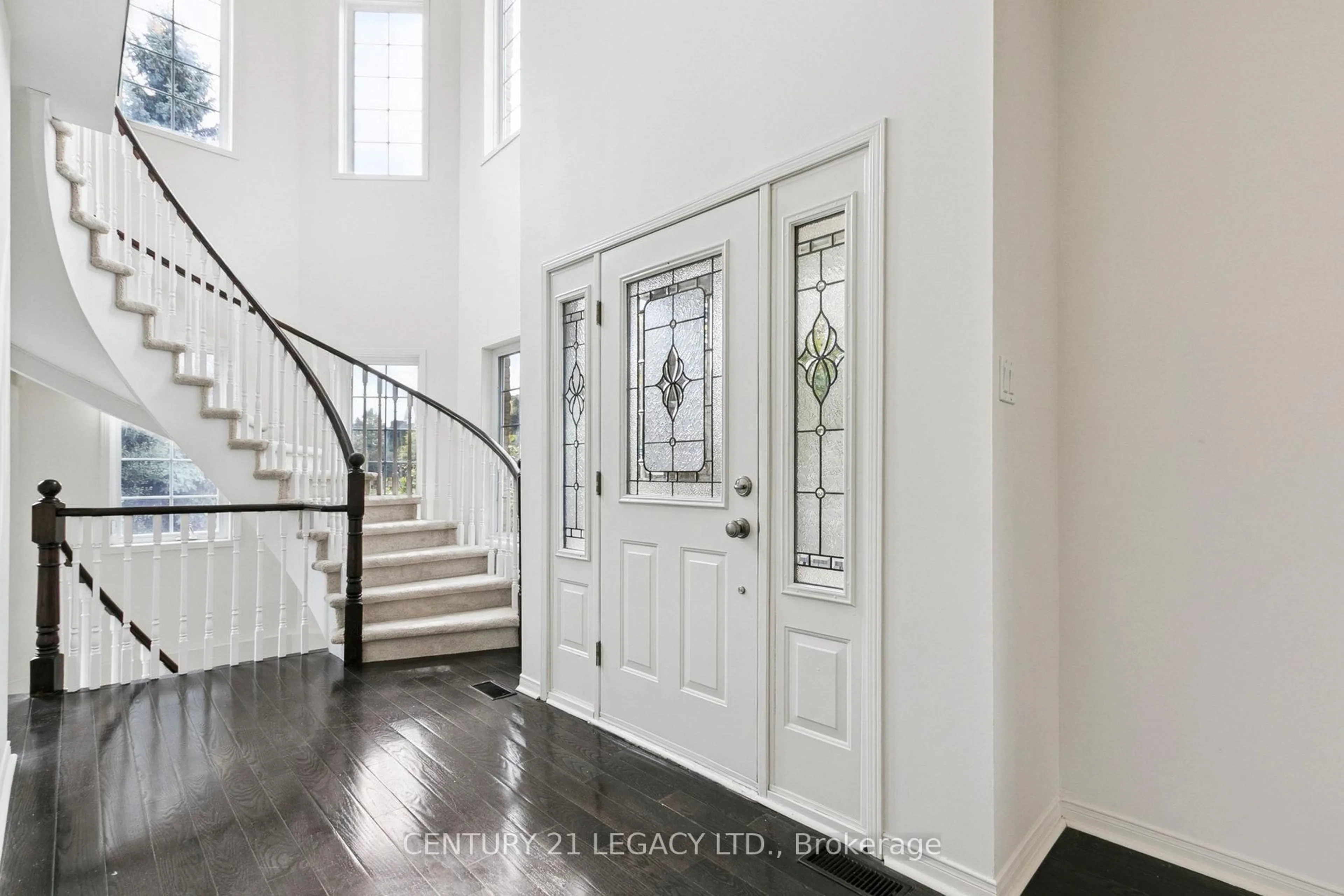 Indoor entryway for 1 Brimforest Gate, Toronto Ontario M1C 5B8