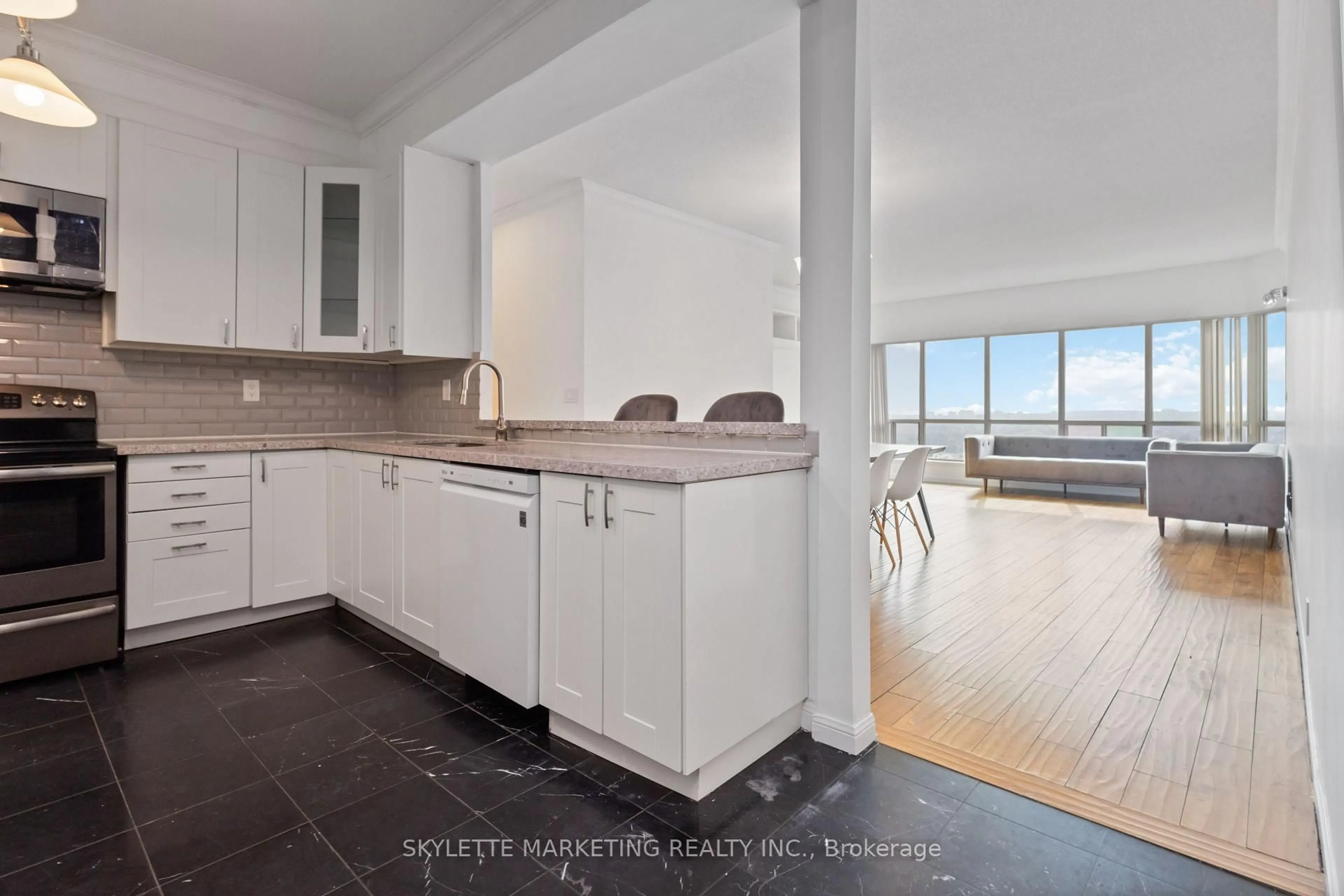 Unknown for 18 Lee Centre Dr #PH205, Toronto Ontario M1H 3H5