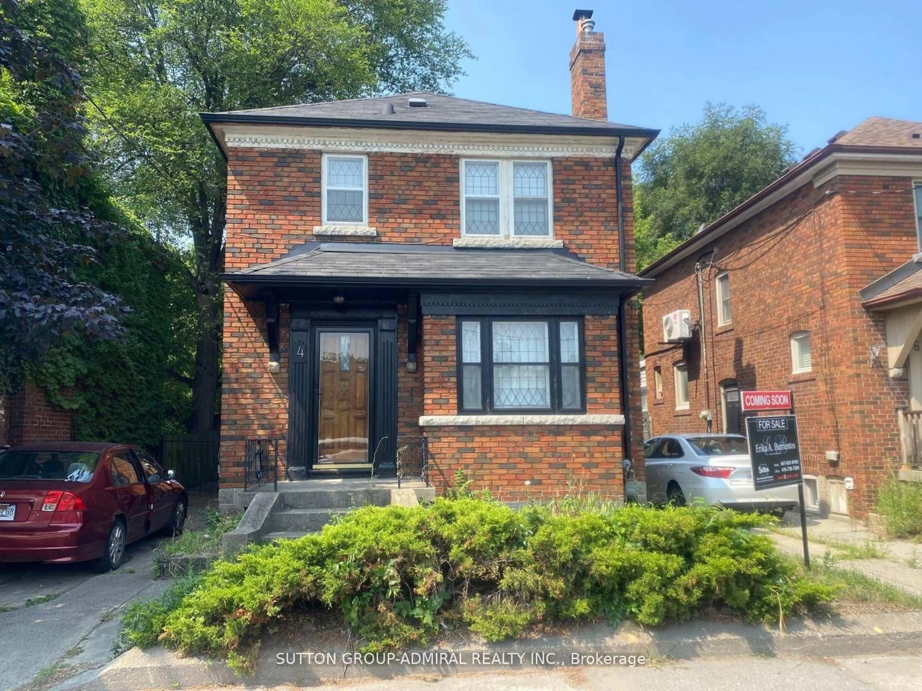 Home with brick exterior material, street for 4 Don Mills Rd, Toronto Ontario M4J 3Z7