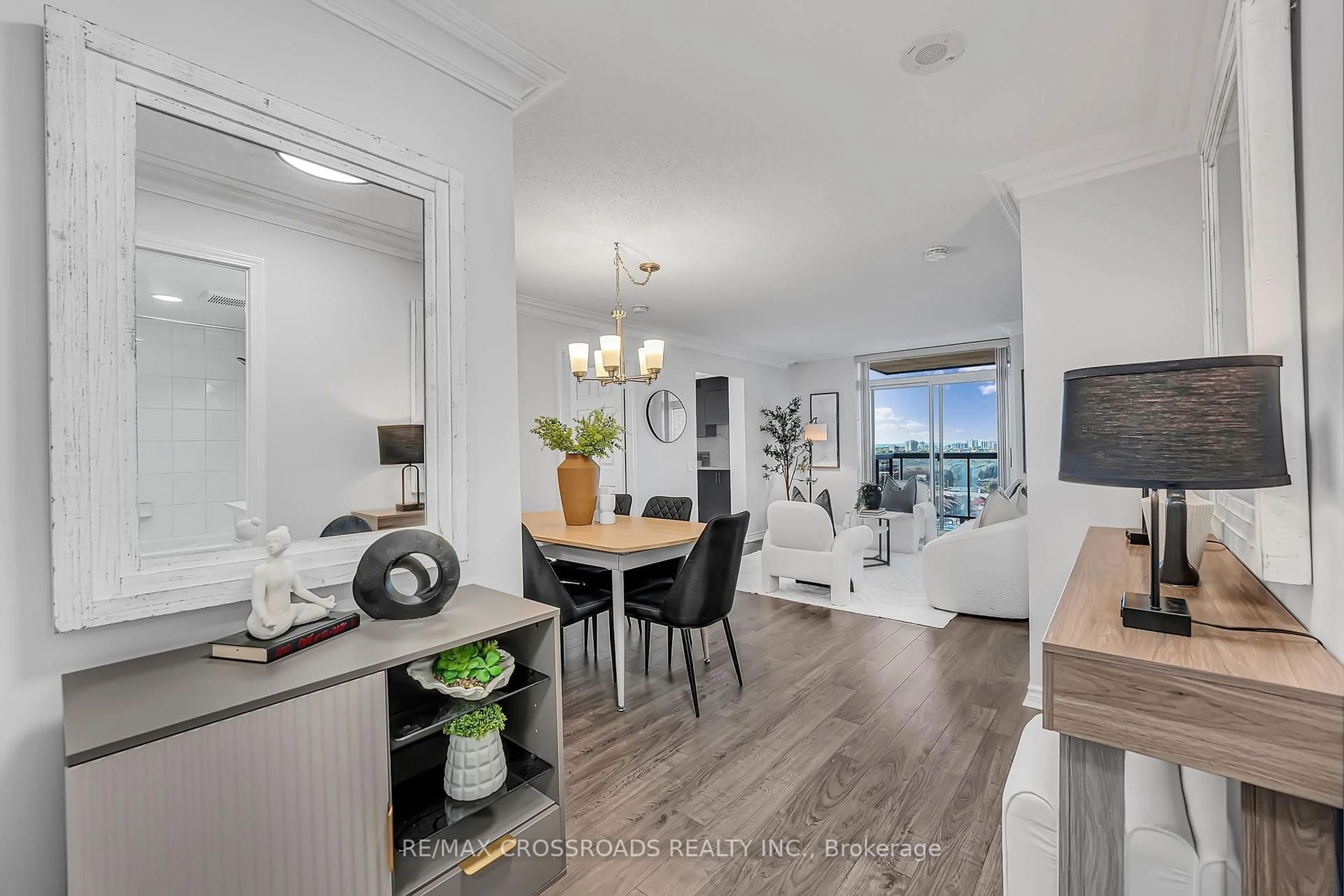 Open concept kitchen, unknown for 8 Mondeo Dr #1307, Toronto Ontario M1P 5C7