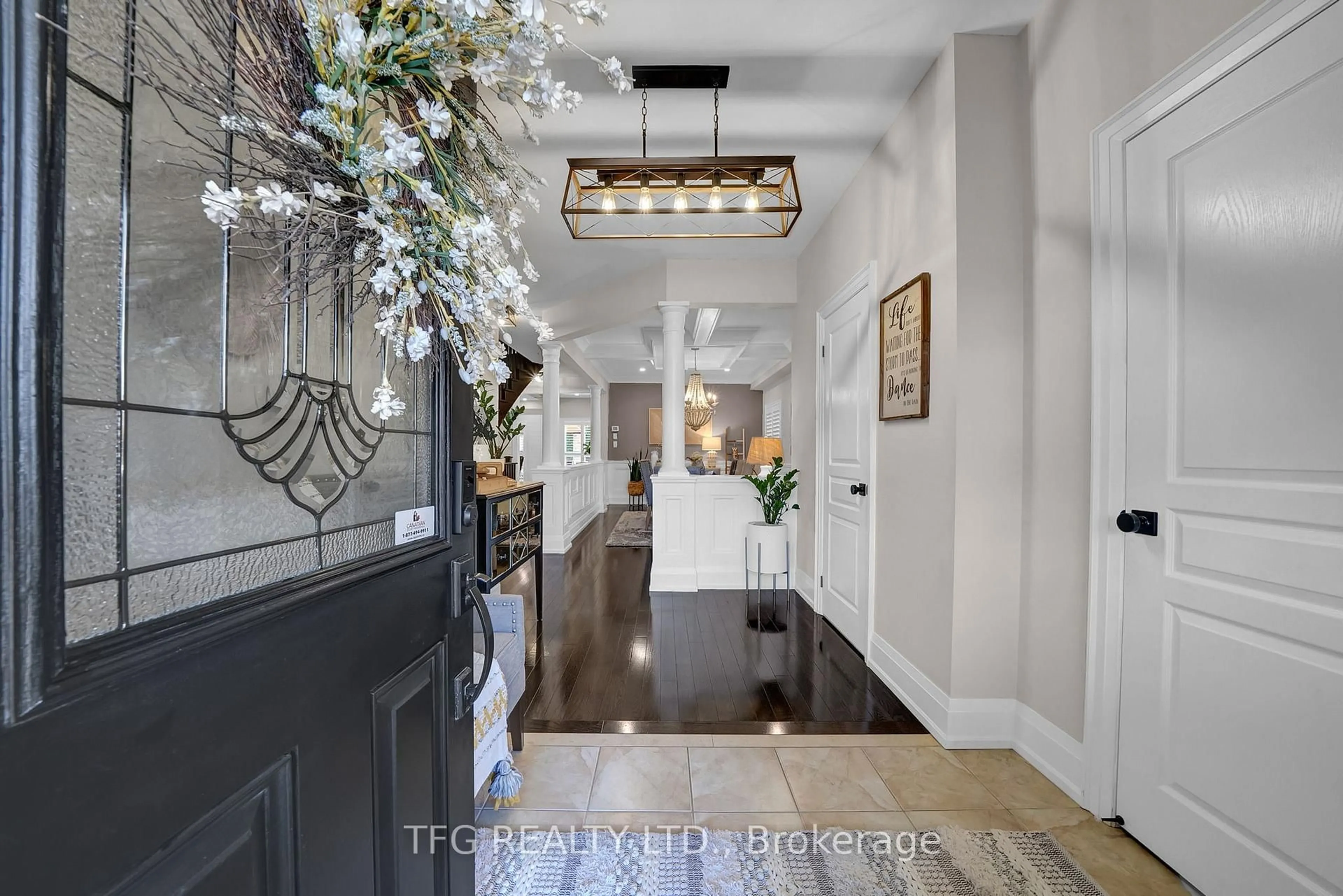 Indoor entryway for 1007 Coldstream Dr, Oshawa Ontario L1K 0J8