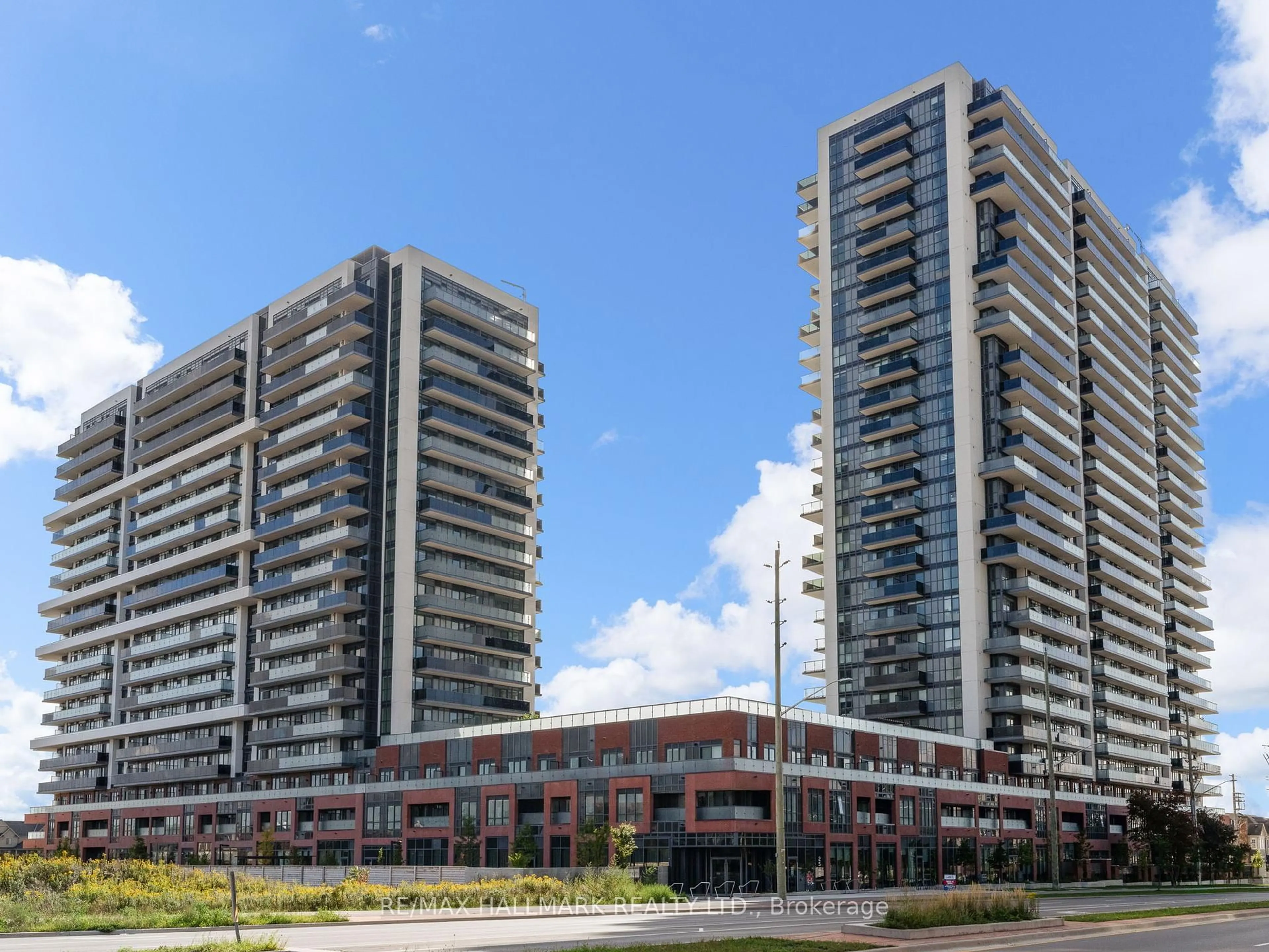 Unknown for 2545 Simcoe St #PH20, Oshawa Ontario L1H 7K4
