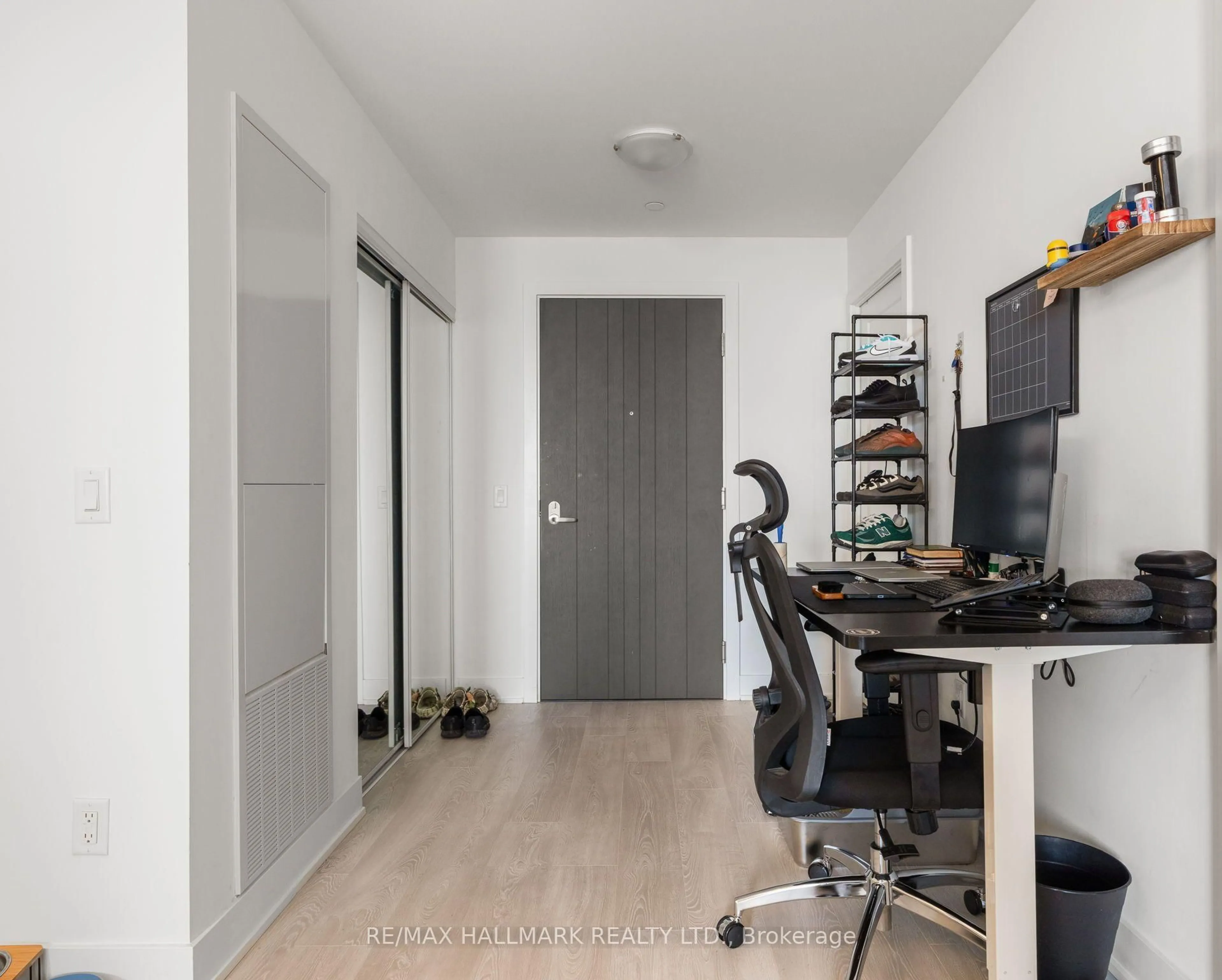 Unknown for 2545 Simcoe St #PH20, Oshawa Ontario L1H 7K4