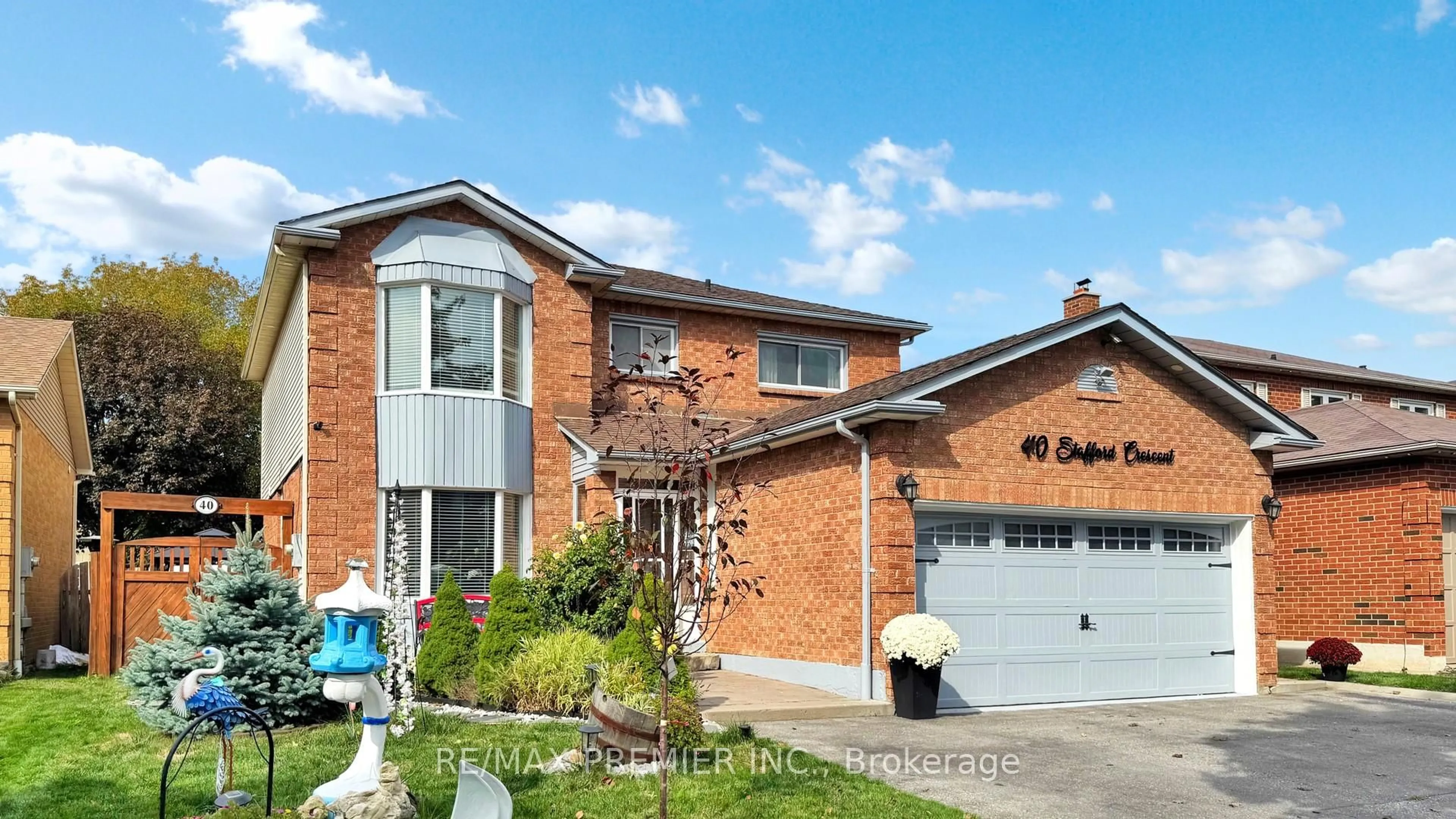 Home with brick exterior material, street for 40 Stafford Cres, Whitby Ontario L1N 8T6