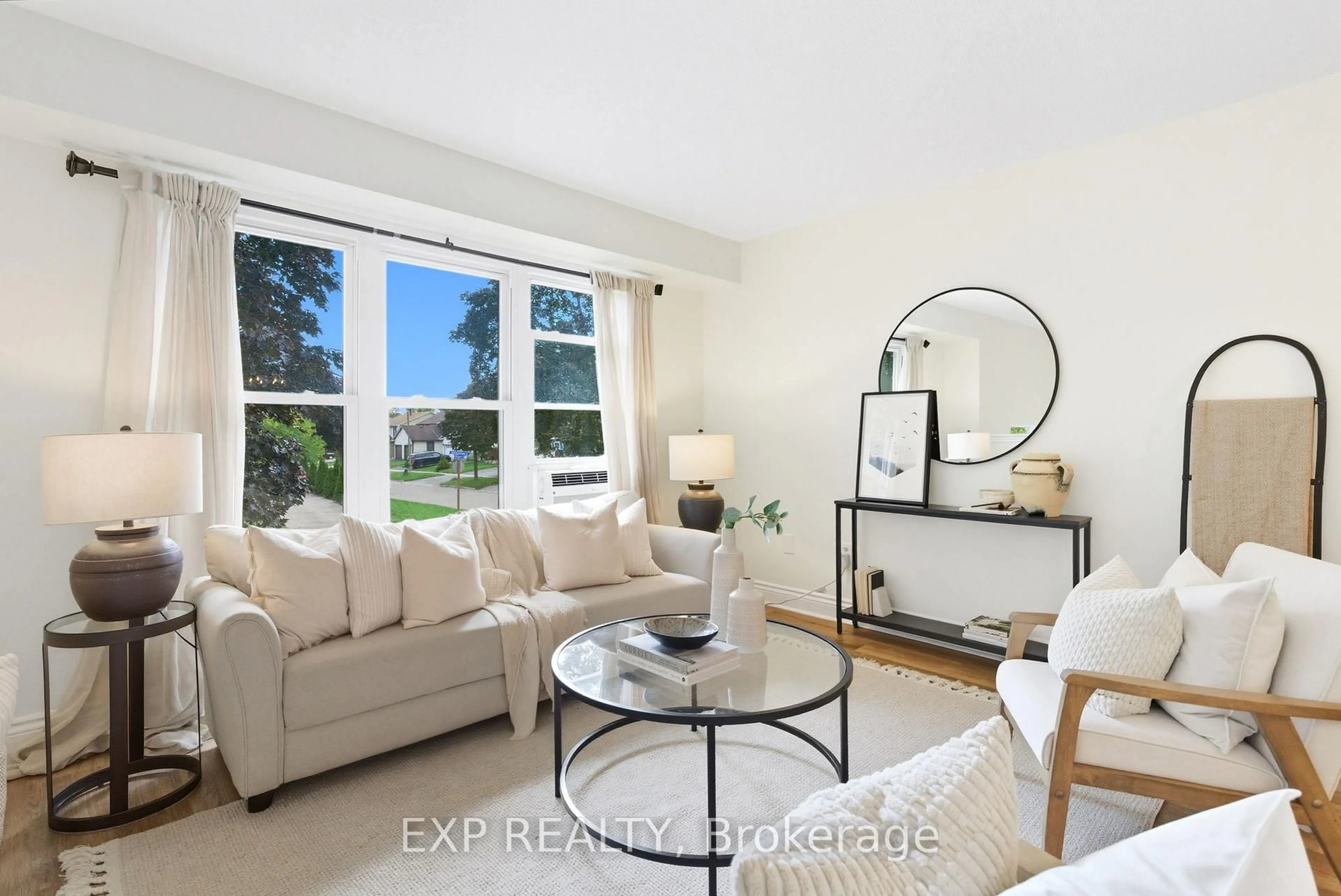 Living room with furniture, unknown for 236 Northminster Crt, Oshawa Ontario L1G 7M6
