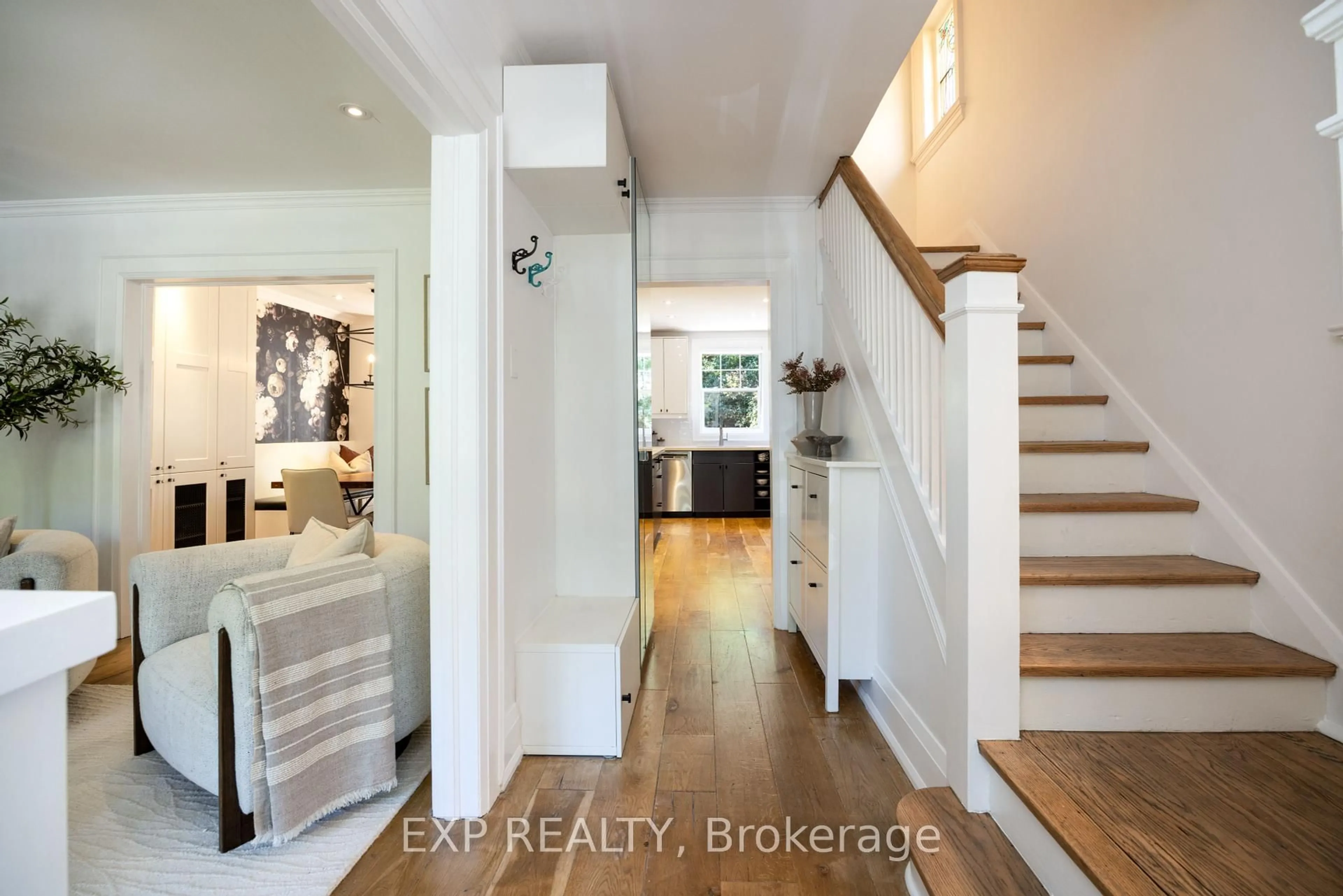 Indoor entryway for 74 Willow Ave, Toronto Ontario M4E 3K2