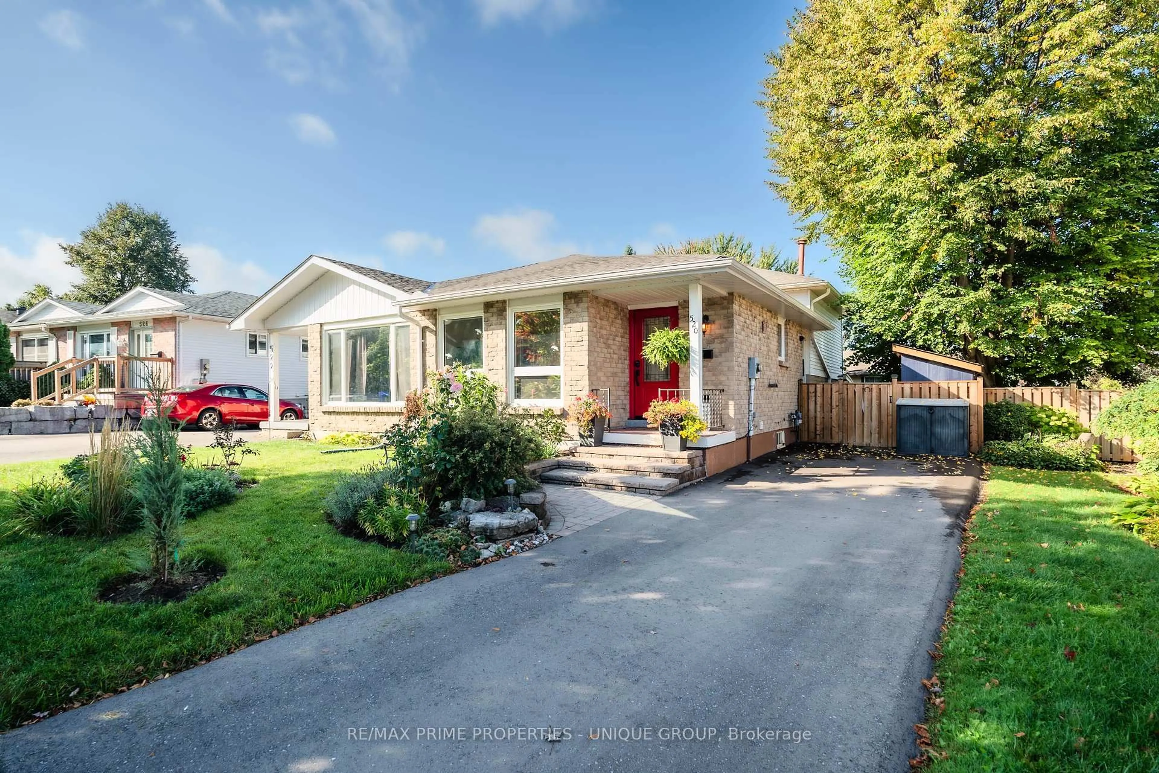 Home with brick exterior material, street for 520 Muirfield St, Oshawa Ontario L1H 8G4