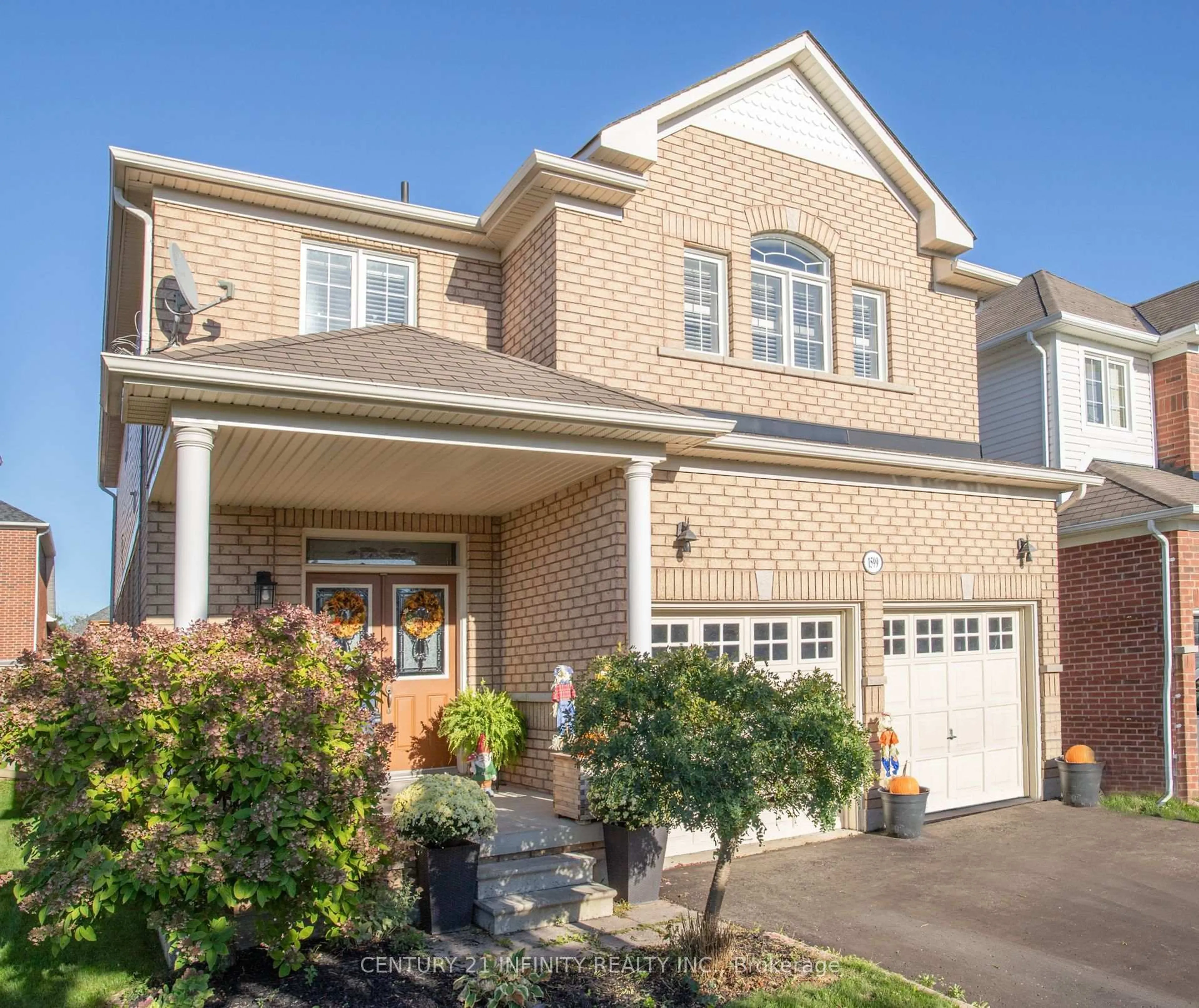Home with brick exterior material, street for 1599 Quail Run Dr, Oshawa Ontario L1K 0E1
