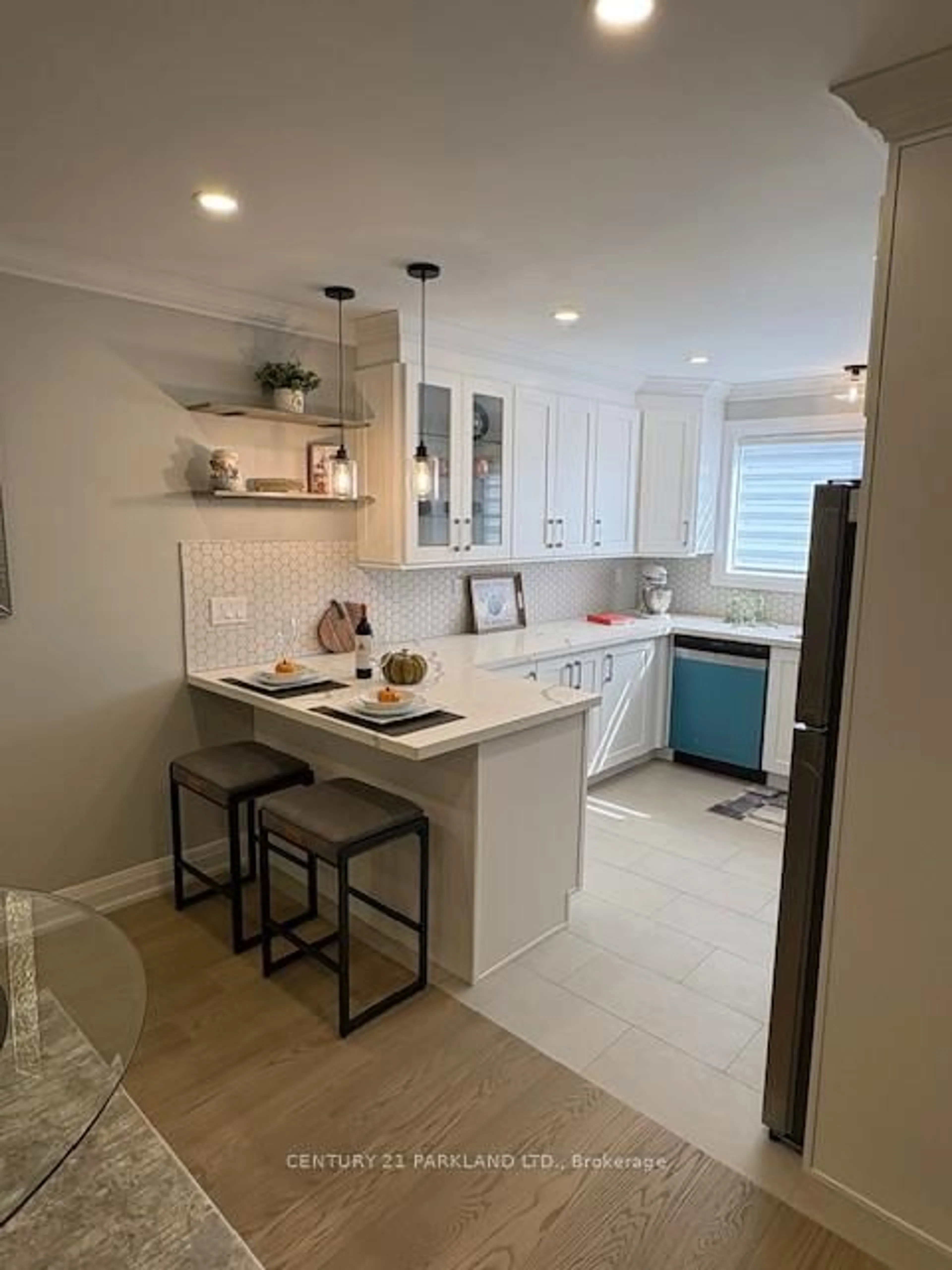Open concept kitchen, ceramic/tile floor for 121 Centennial Rd #74, Toronto Ontario M1C 1Z7