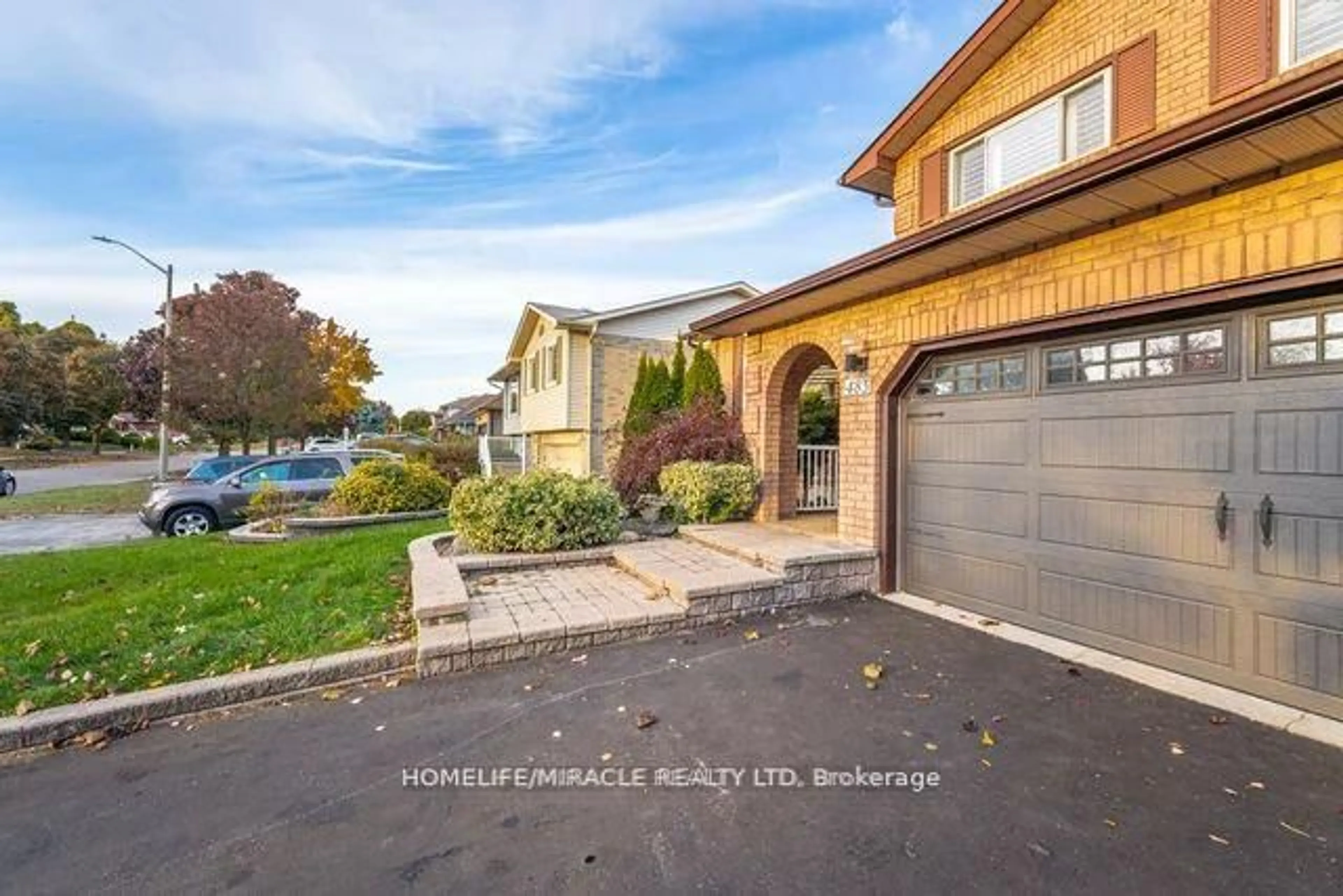 Unknown for 483 Labrador Dr, Oshawa Ontario L1H 7G1