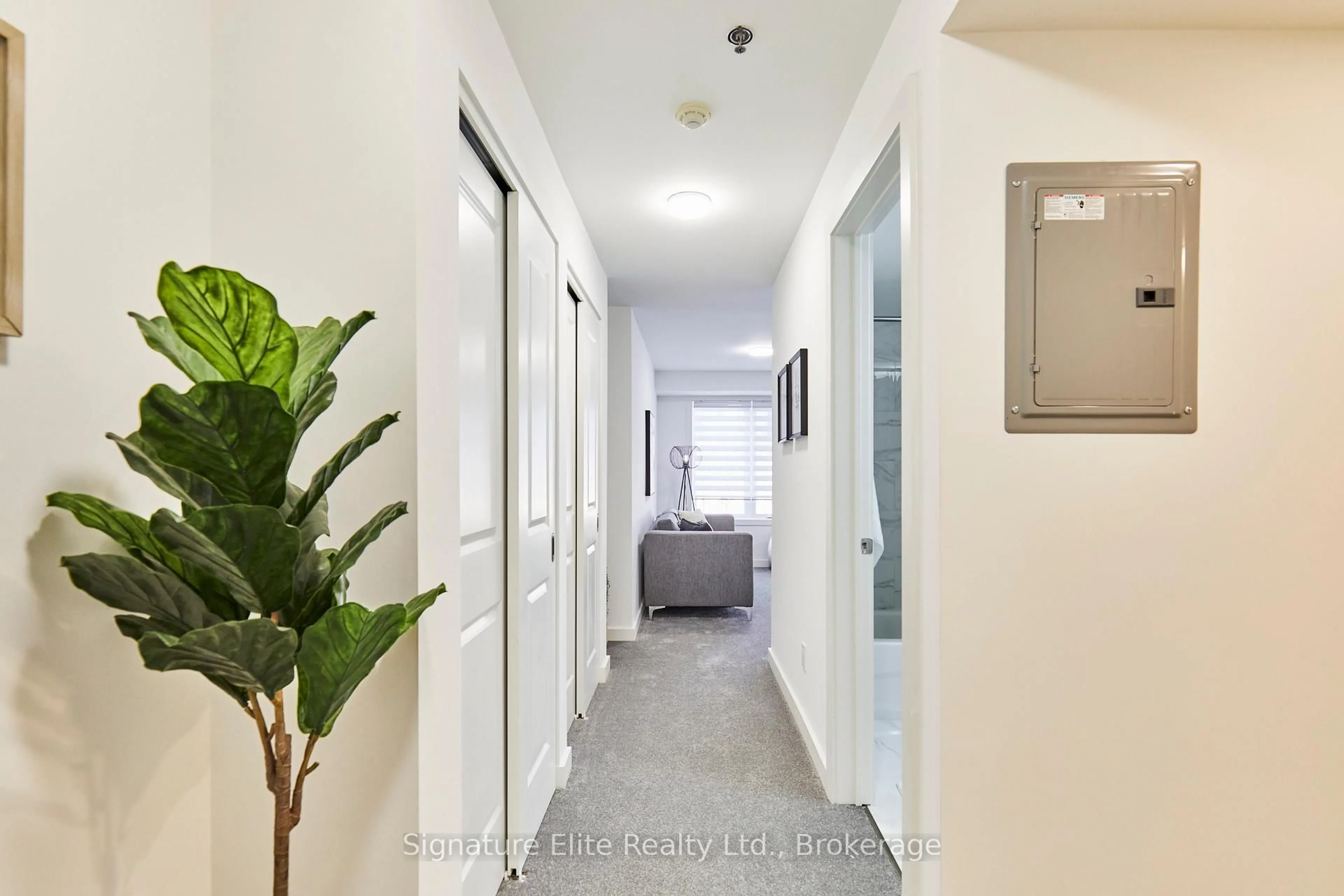 Indoor entryway for 45 Connaught Ave #103, Toronto Ontario M4L 2V8