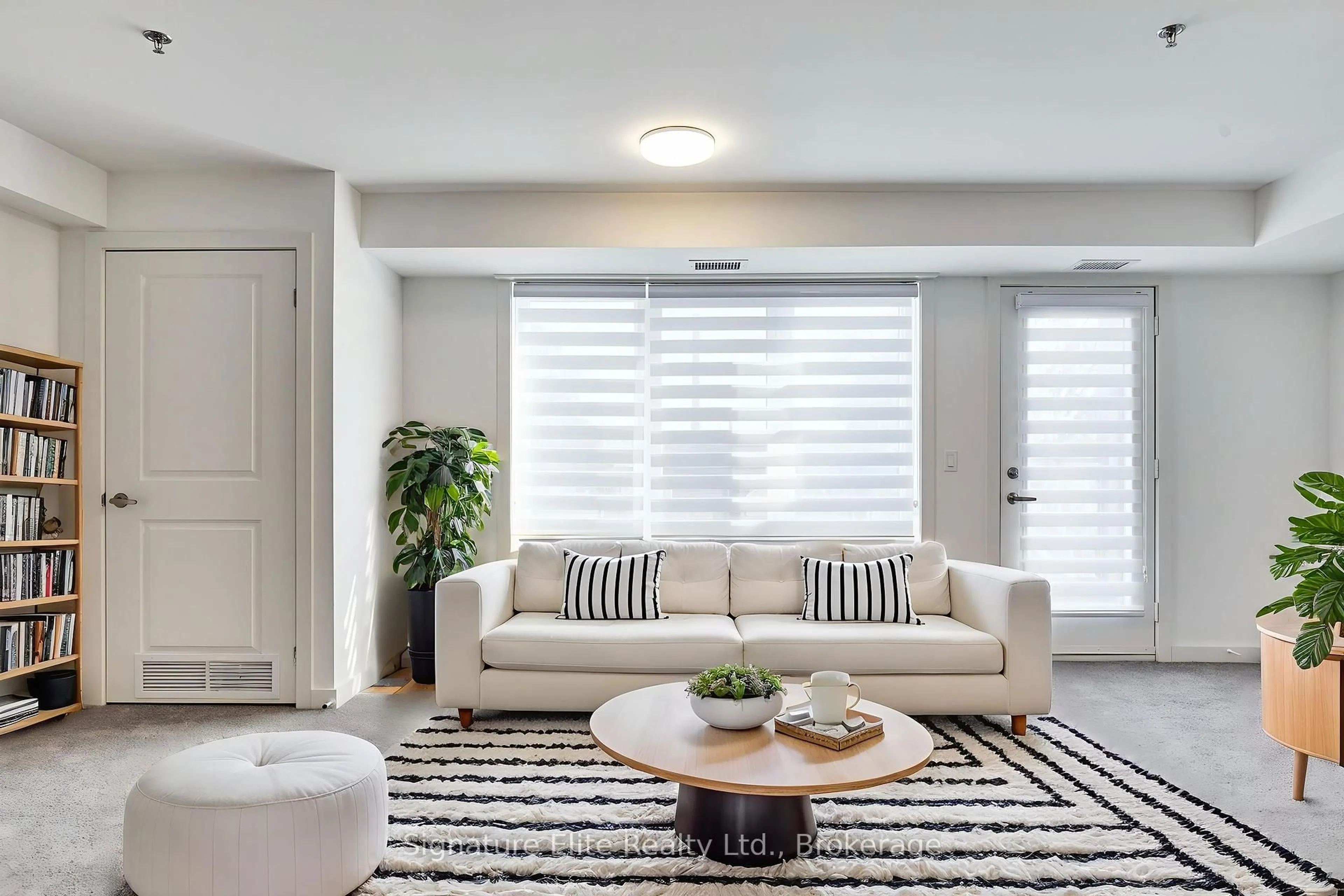 Living room with furniture, unknown for 45 Connaught Ave #402, Toronto Ontario M4L 2V8