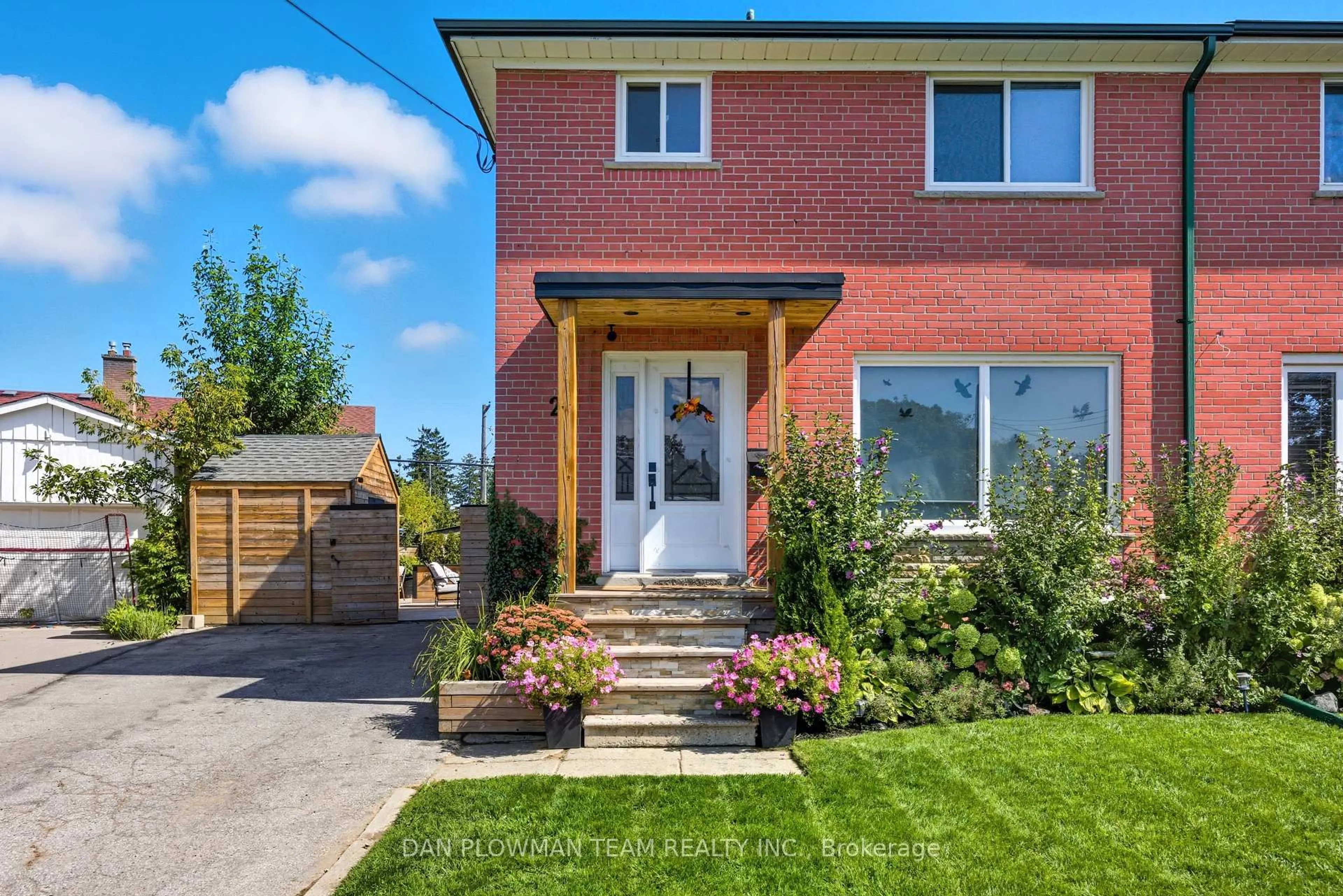 Home with brick exterior material, street for 22 Athenia Crt, Toronto Ontario M1E 2C1