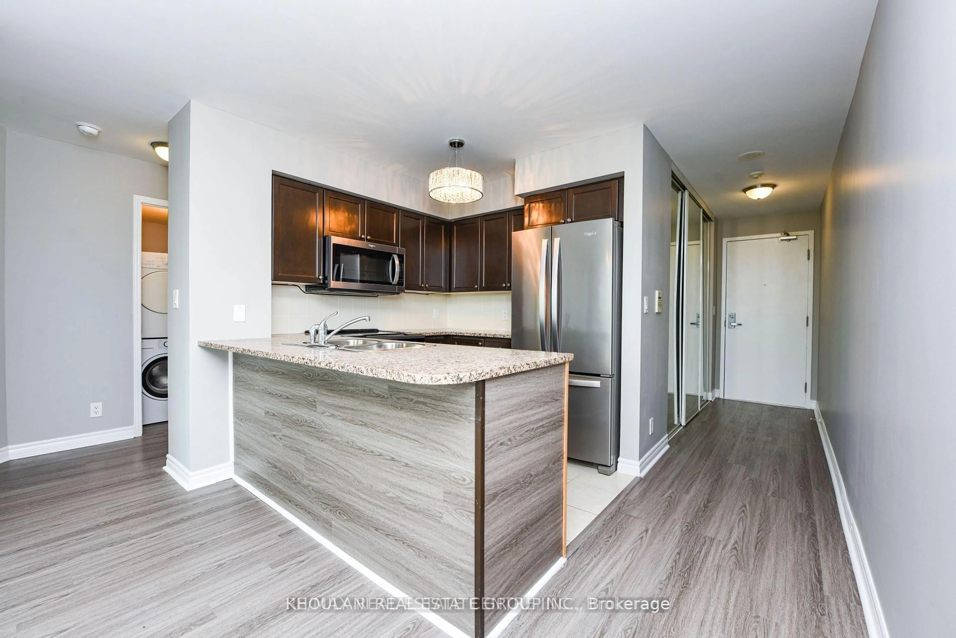Open concept kitchen, unknown for 68 Grangeway Ave #1816, Toronto Ontario M1H 0A1