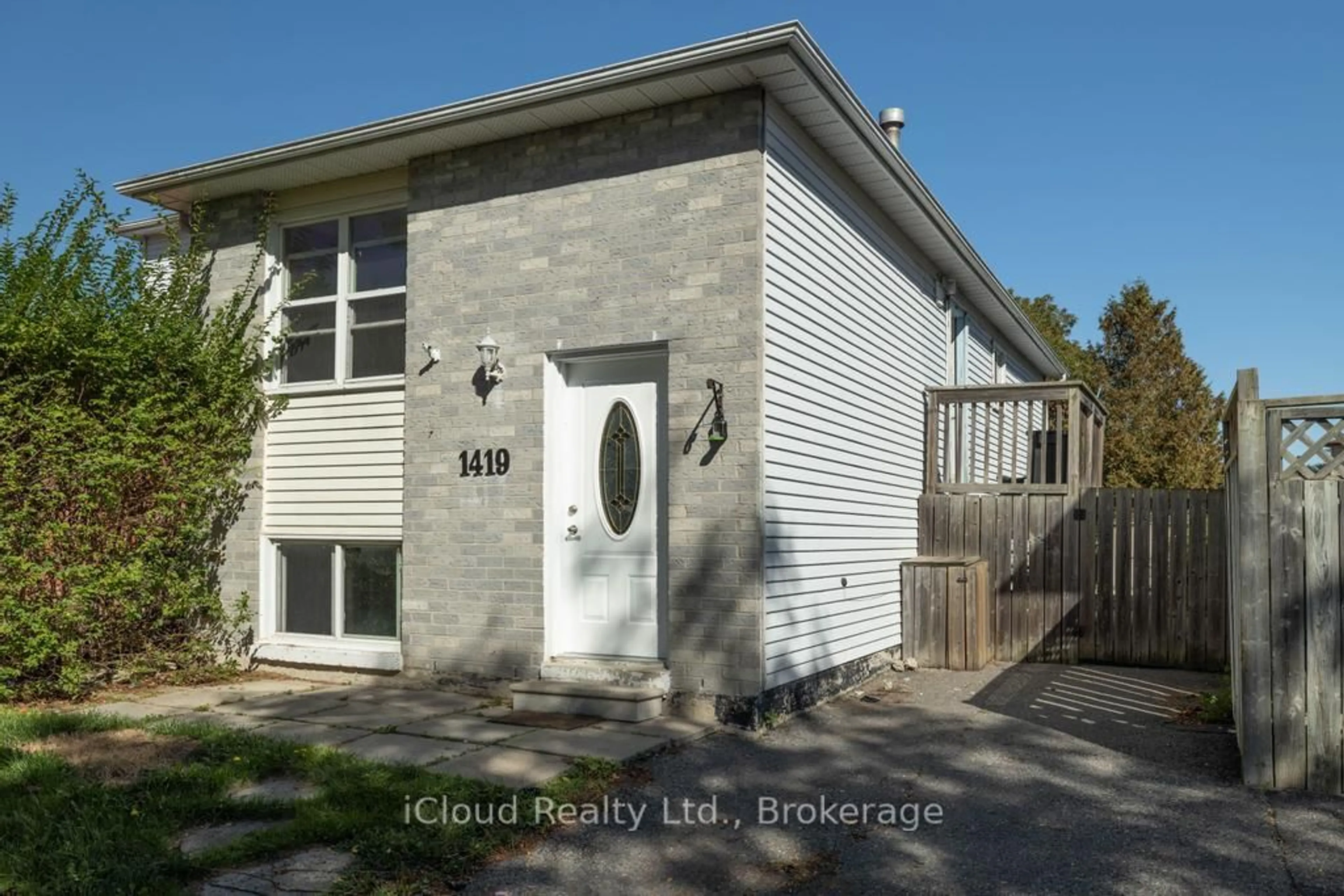Unknown for 1419 Outlet Dr, Oshawa Ontario L1J 7Z6