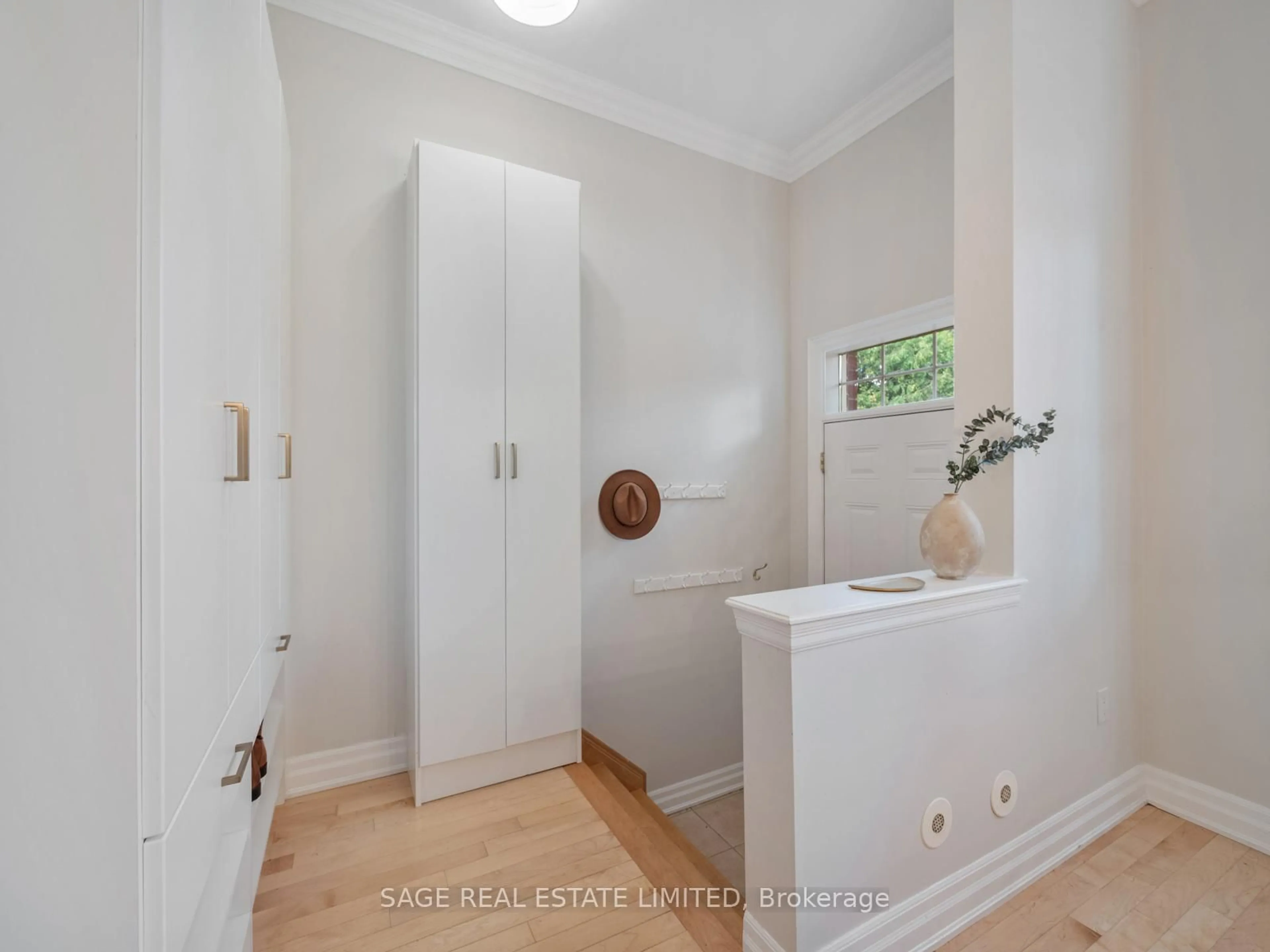 Standard bathroom, unknown for 31 Tompkins Mews, Toronto Ontario M4L 0A1