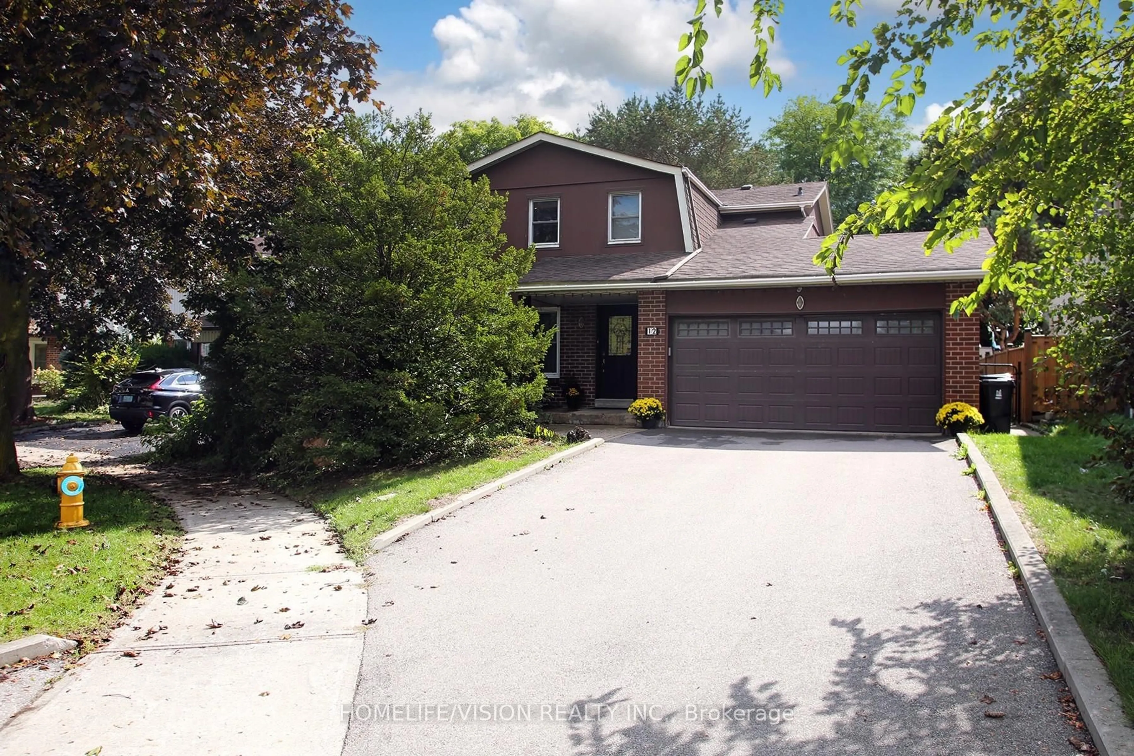 A pic from outside/outdoor area/front of a property/back of a property/a pic from drone, street for 12 Relroy Crt, Toronto Ontario M1W 2Y7