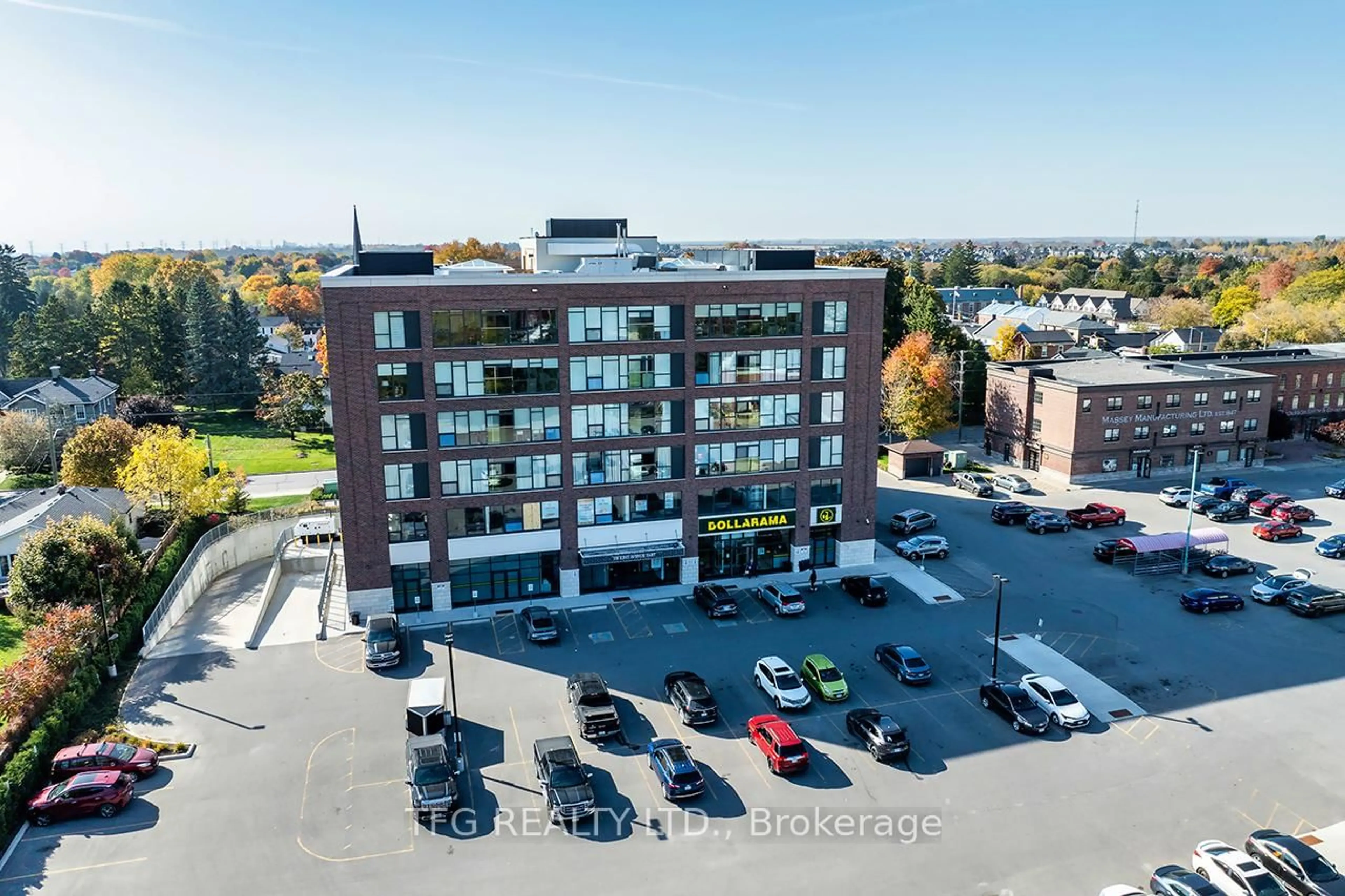 A pic from outside/outdoor area/front of a property/back of a property/a pic from drone, building for 109 King Street East St #504, Clarington Ontario L1B 0V5