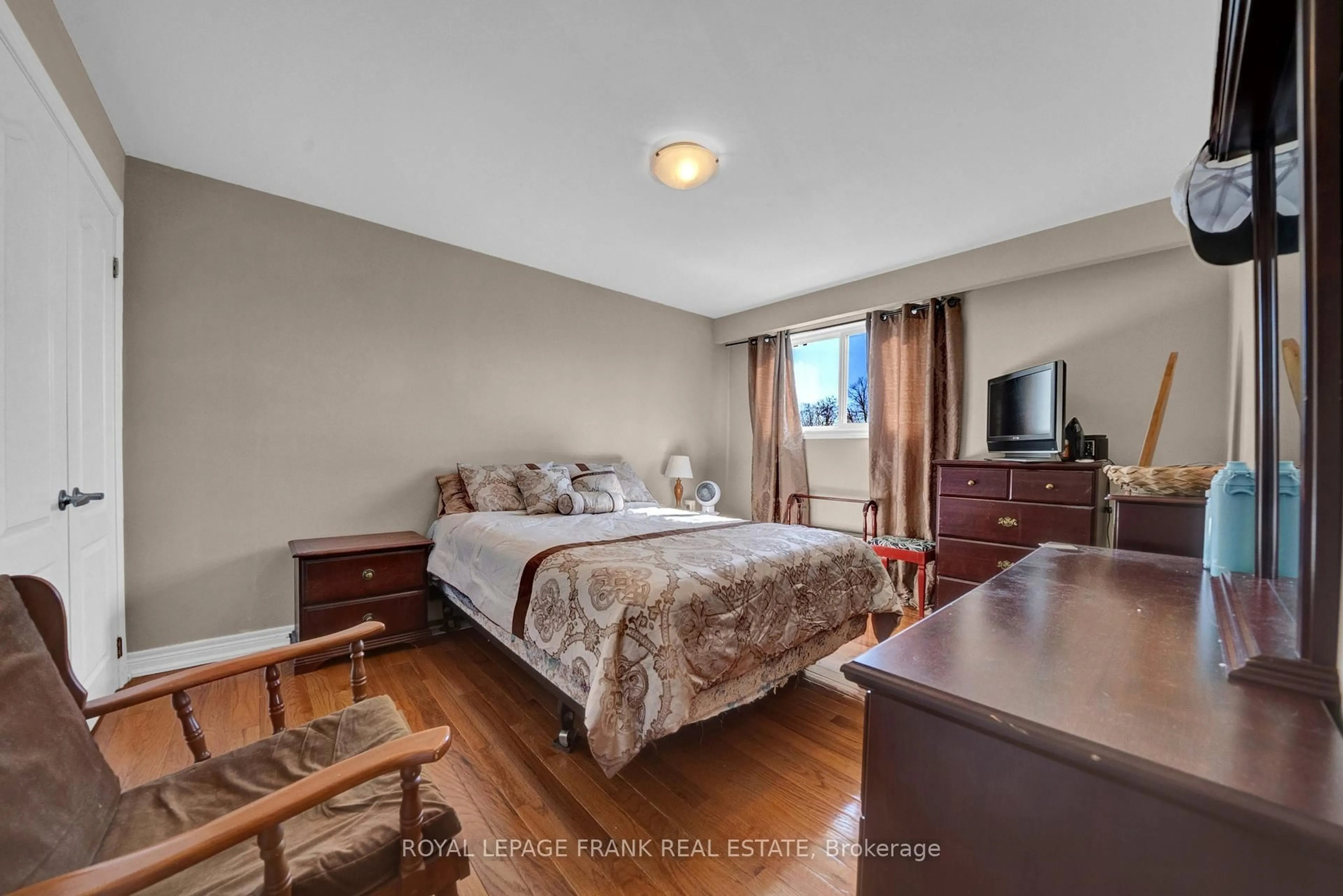 Bedroom with bed, wood/laminate floor for 377 Linden St, Oshawa Ontario L1H 6R6