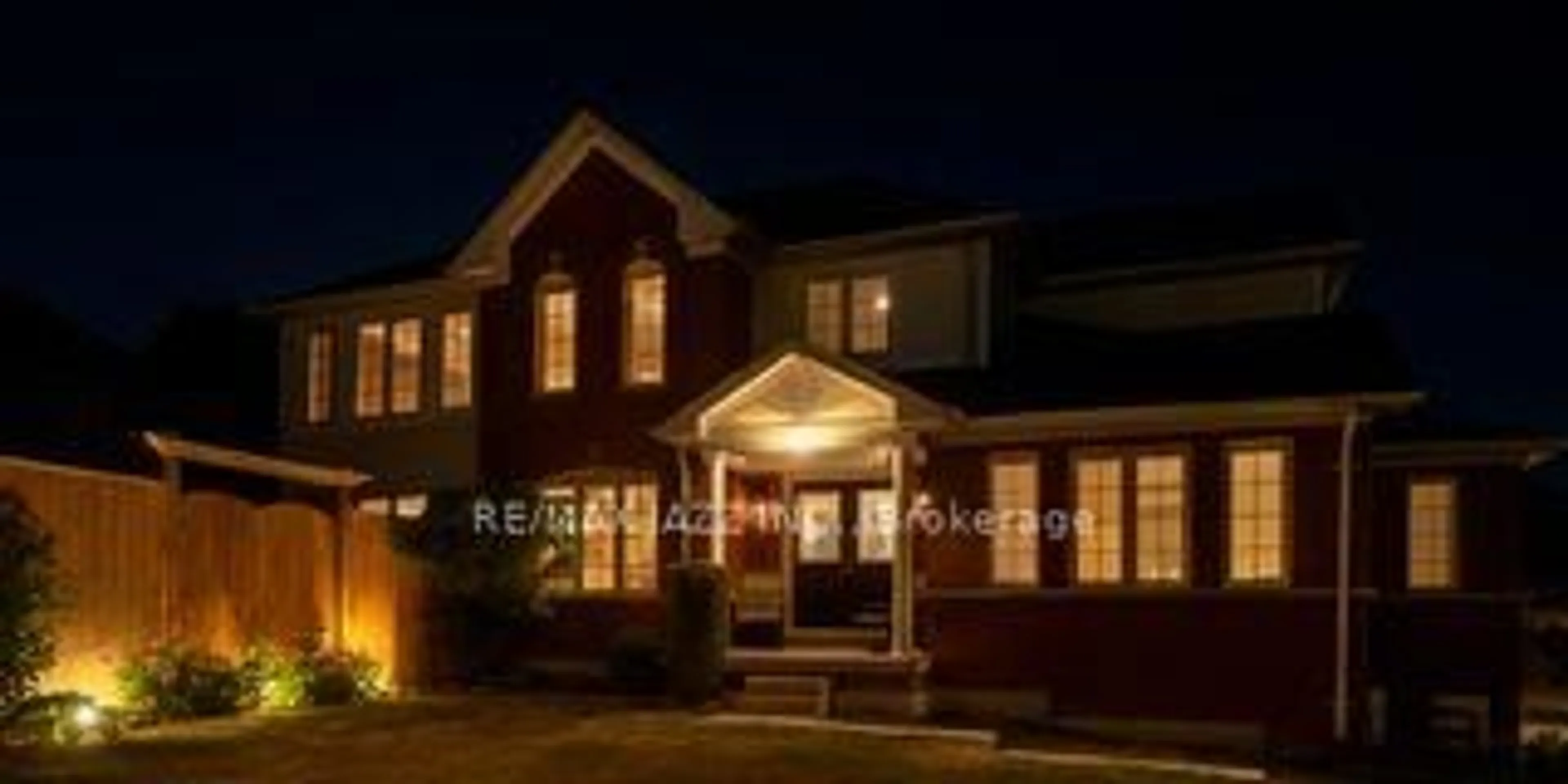 Home with brick exterior material, street for 2 Nicks St, Clarington Ontario L1C 5P3