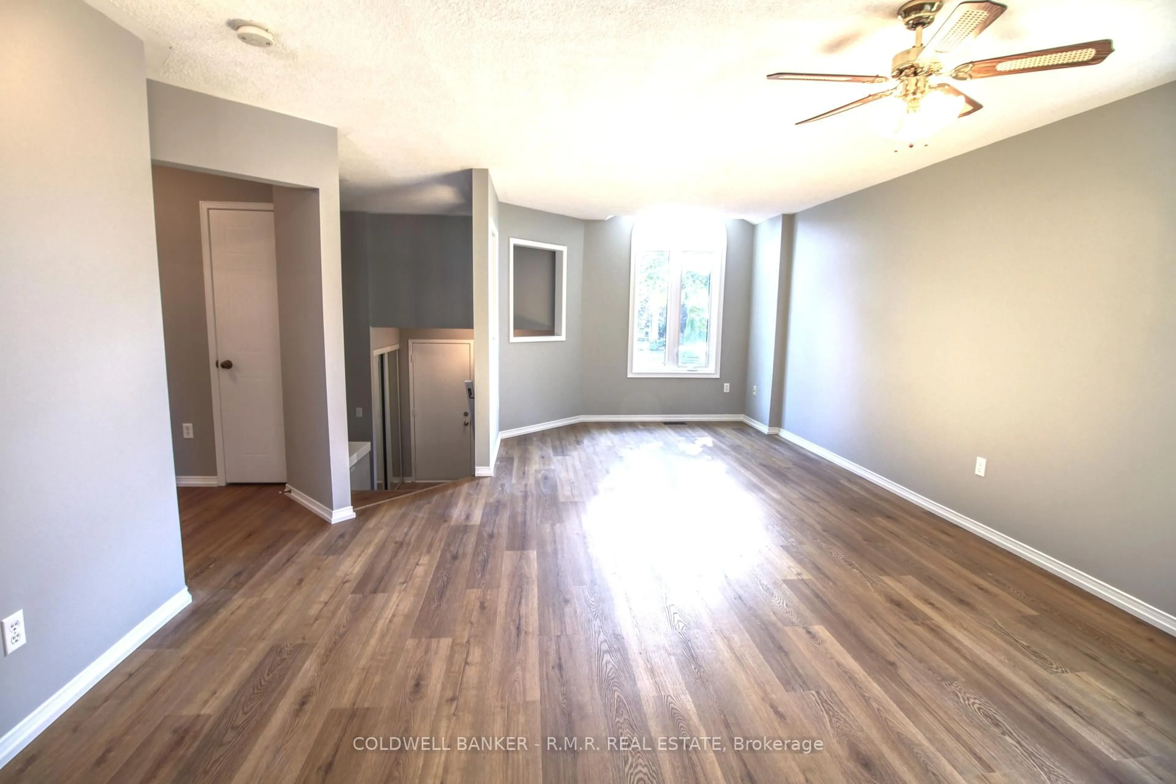 A pic of a room for 1590 Edenwood Crt, Oshawa Ontario L1G 7Y6