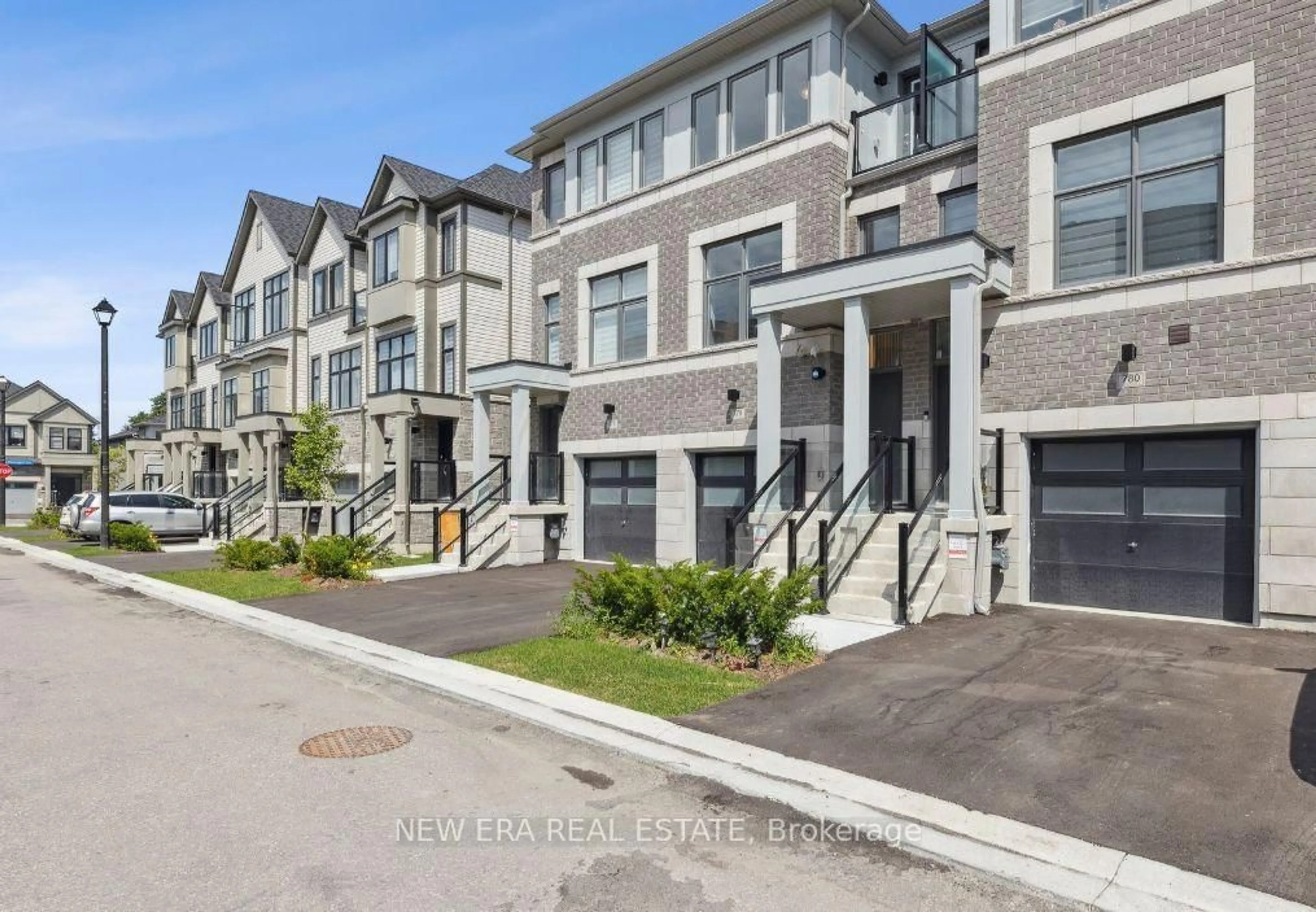Unknown for 778 Kootenay Path, Oshawa Ontario L1H 0A7
