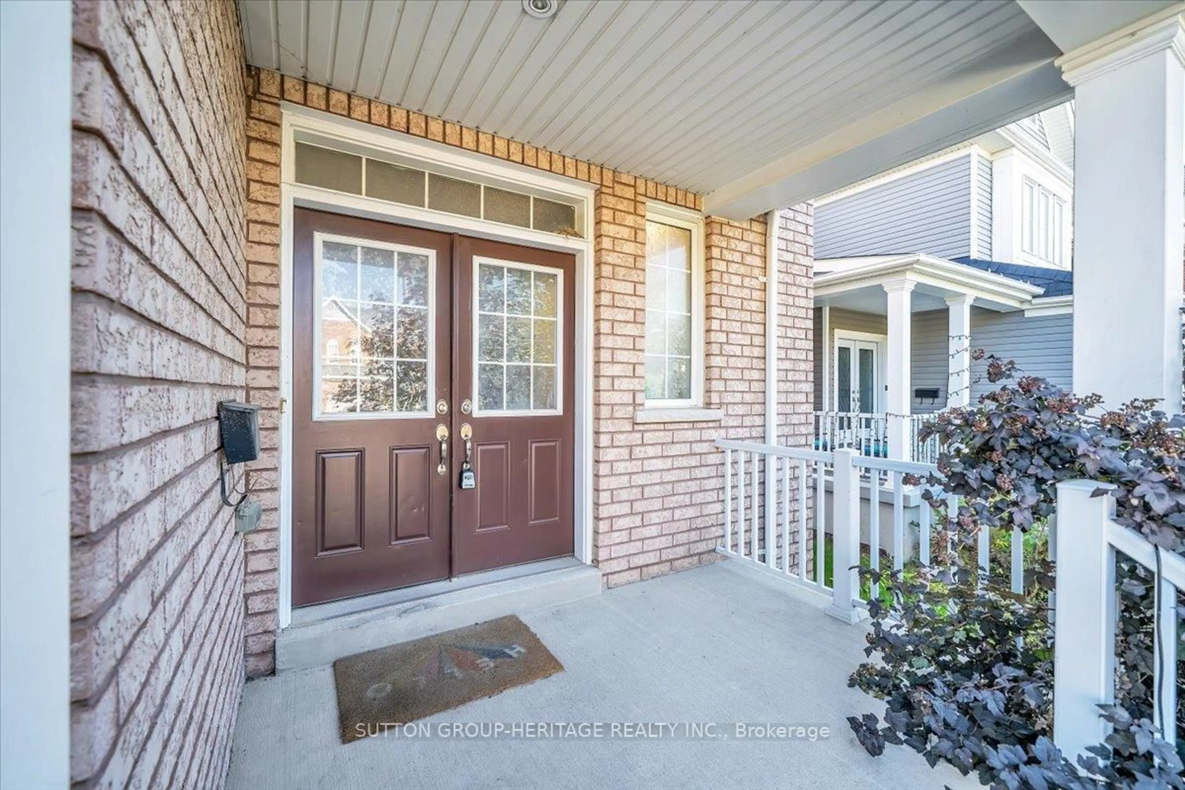 Indoor entryway for 1867 Arborwood Dr, Oshawa Ontario L1K 0R3