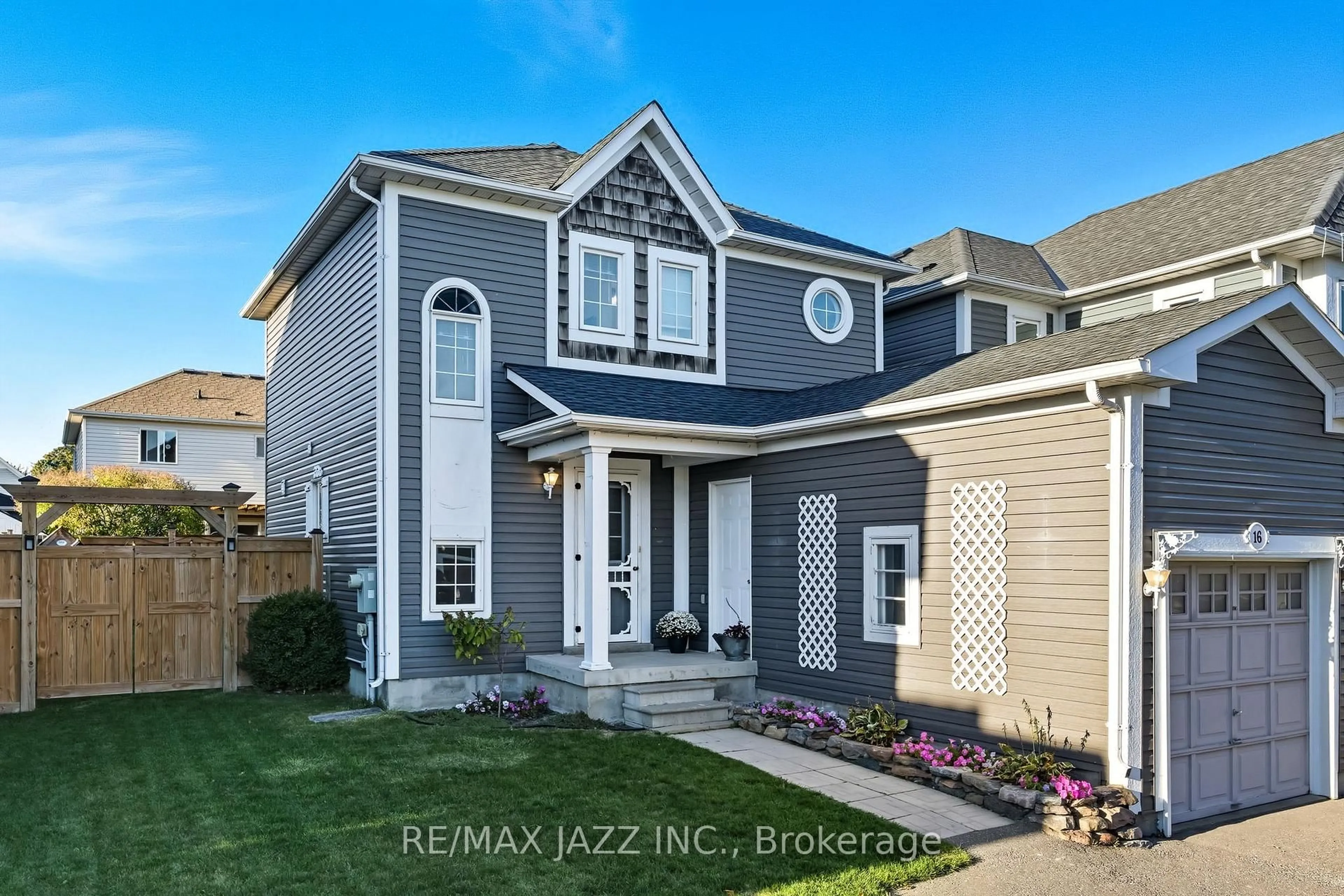 Home with brick exterior material, street for 16 Carveth Cres, Clarington Ontario L1B 1N3