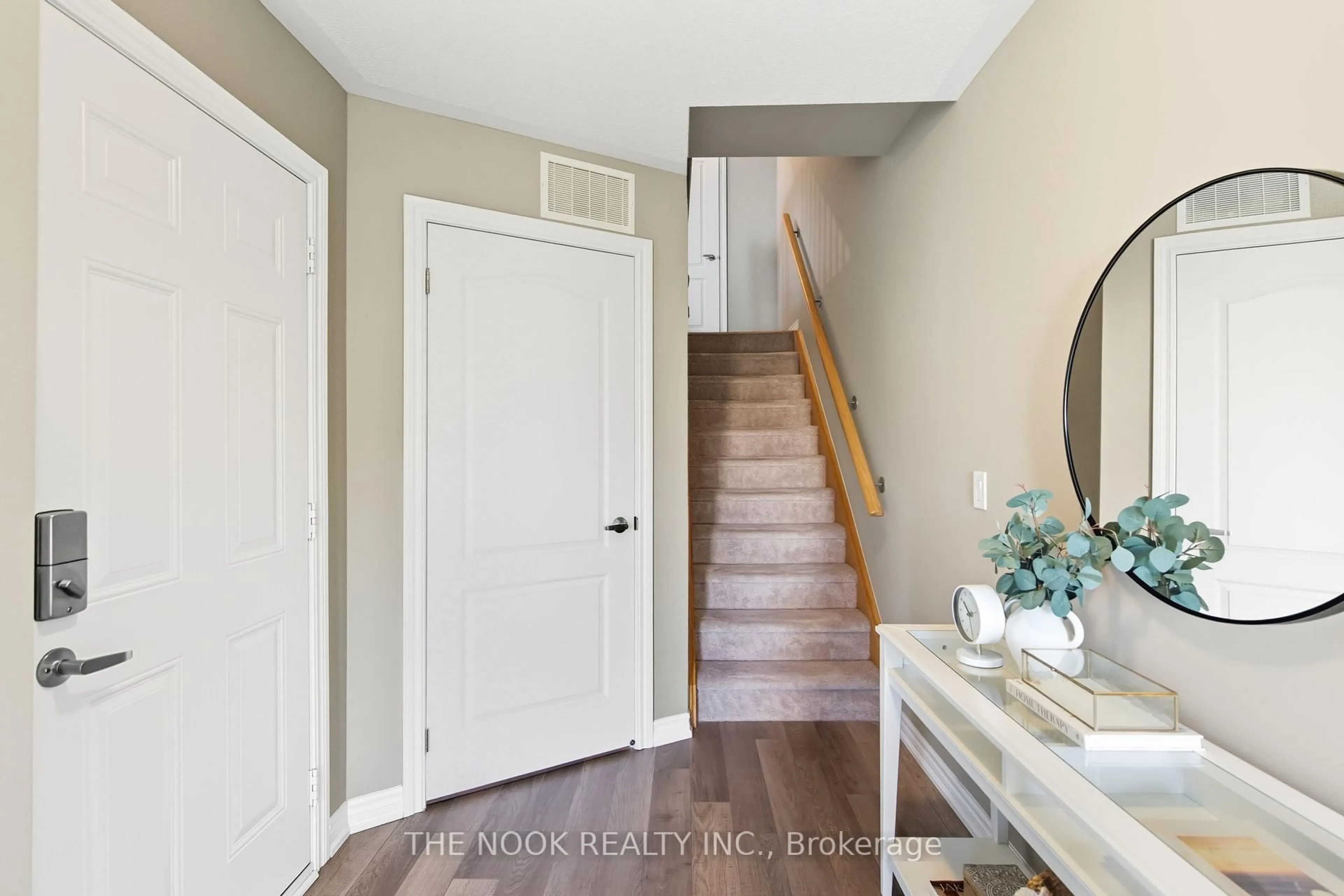 Indoor entryway for 12 Tabaret Cres, Oshawa Ontario L1L 0G5