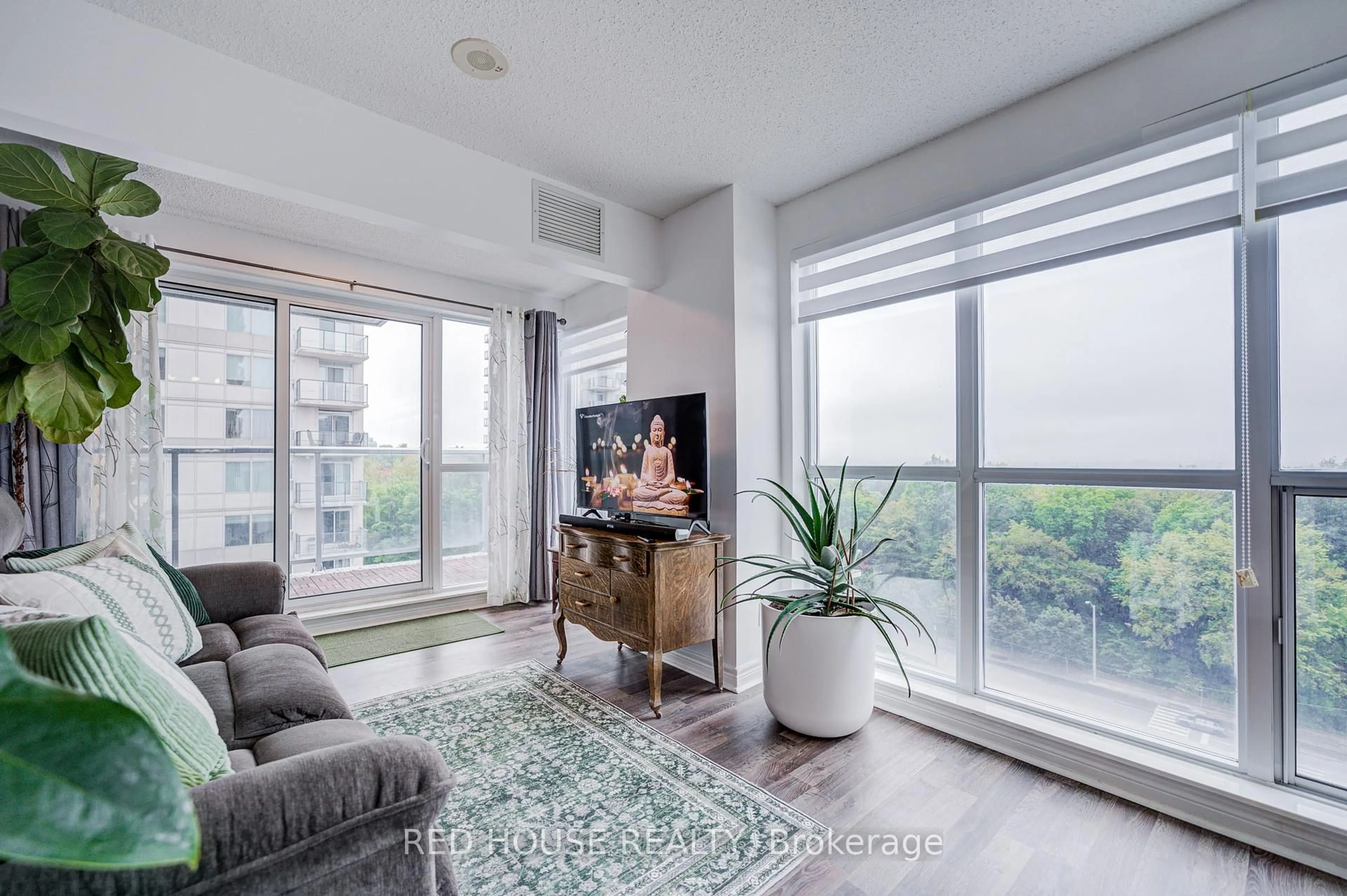 Living room with furniture, unknown for 50 Town Centre Crt #910, Toronto Ontario M1P 0A9