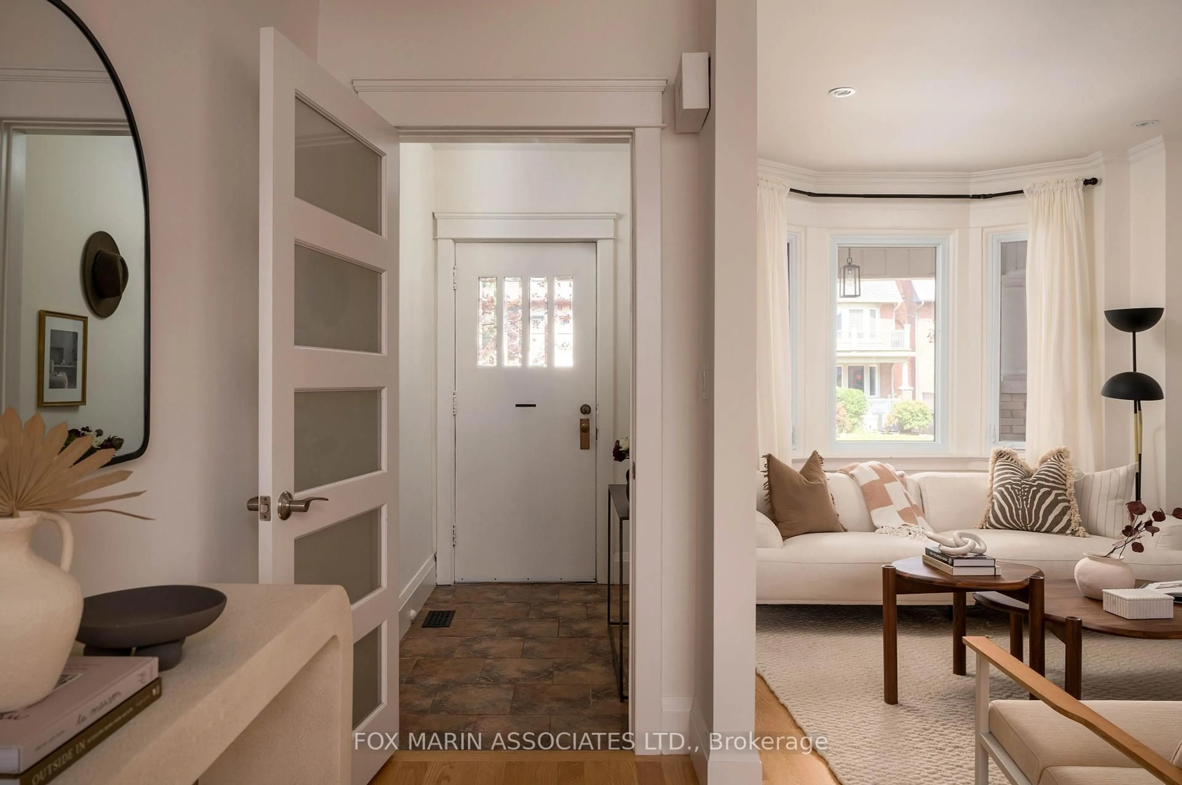 Indoor entryway for 159 Fulton Ave, Toronto Ontario M4K 1Y2
