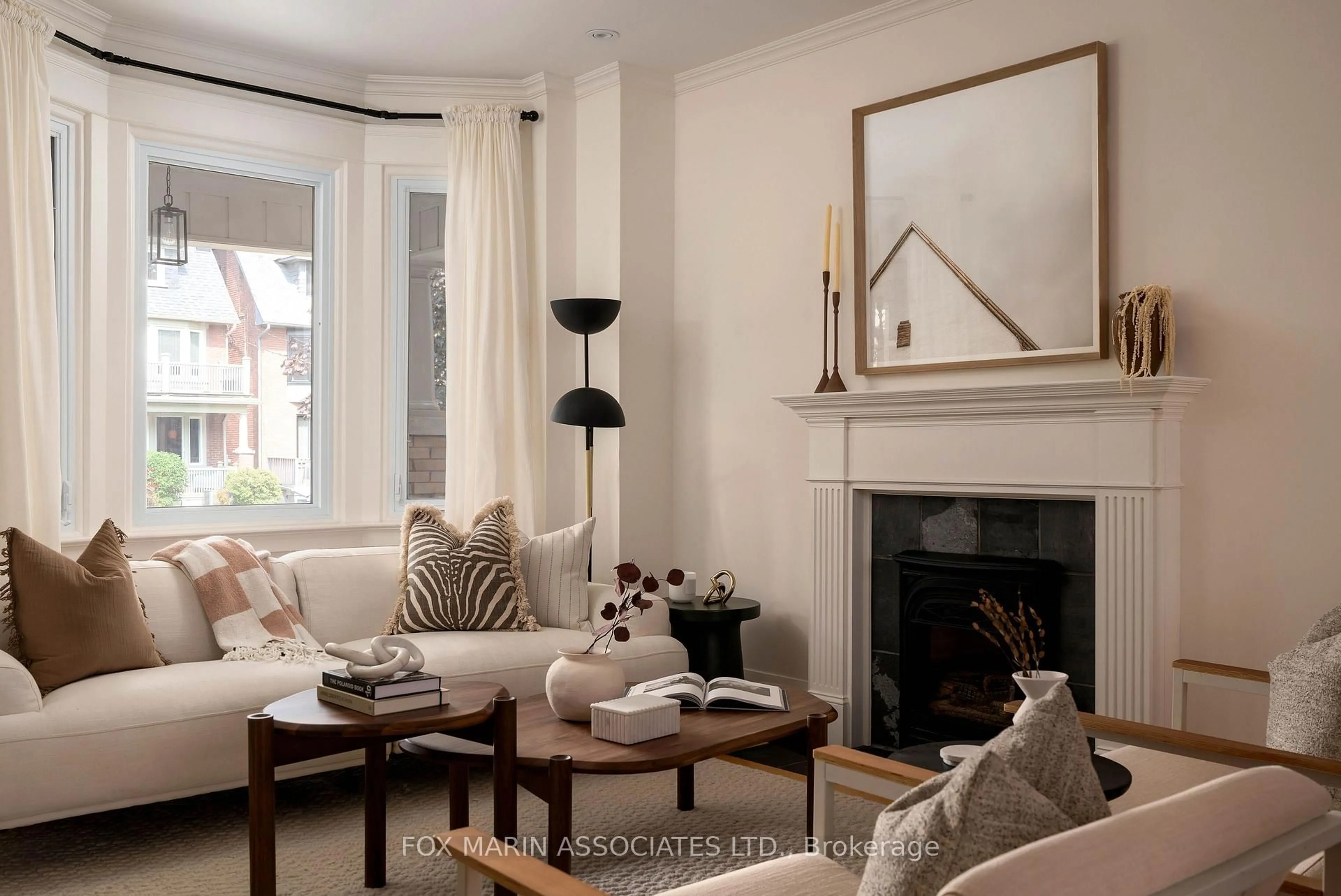 Living room with furniture, unknown for 159 Fulton Ave, Toronto Ontario M4K 1Y2