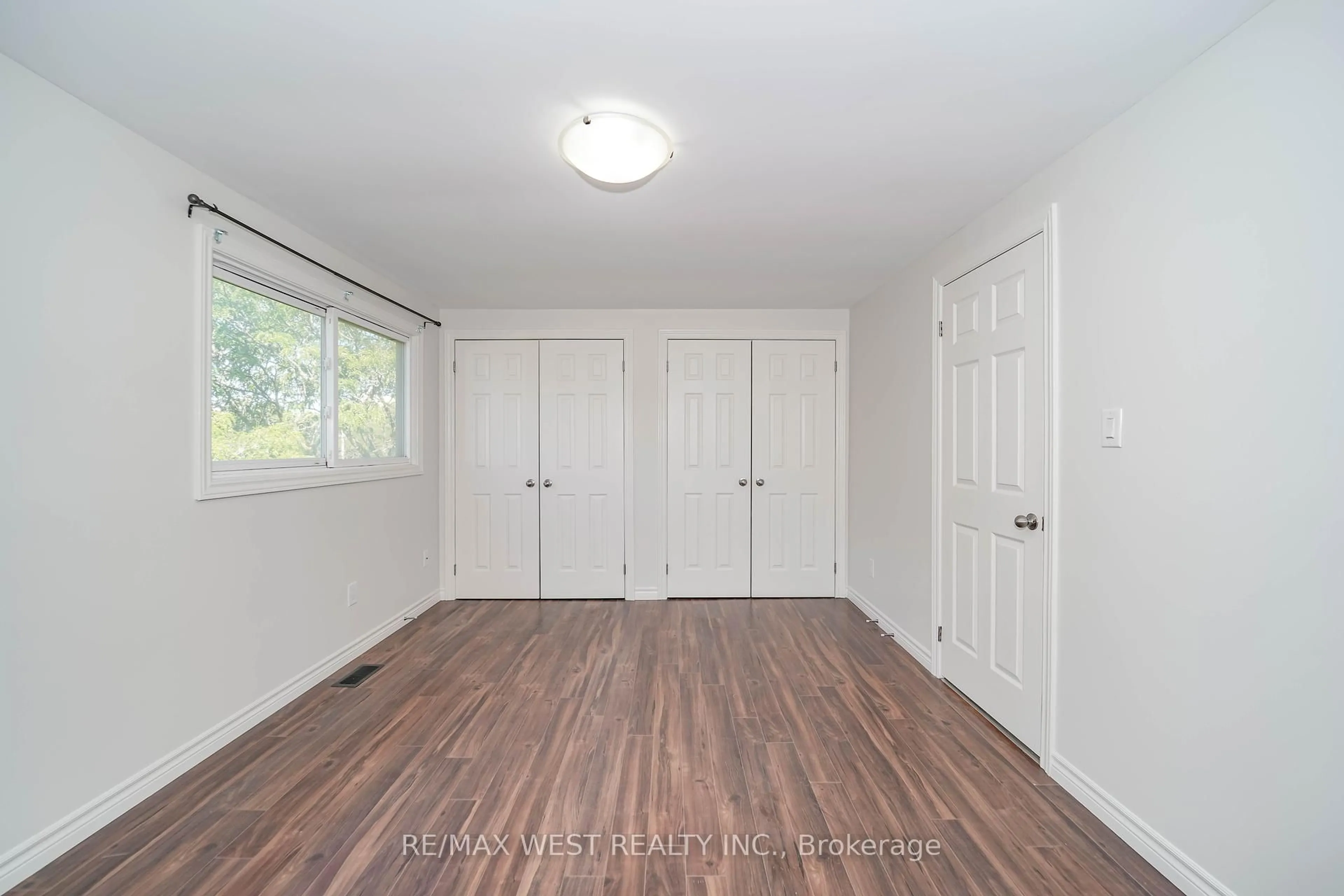 A pic of a room for 1133 Ritson Rd #96, Oshawa Ontario L1G 7T3