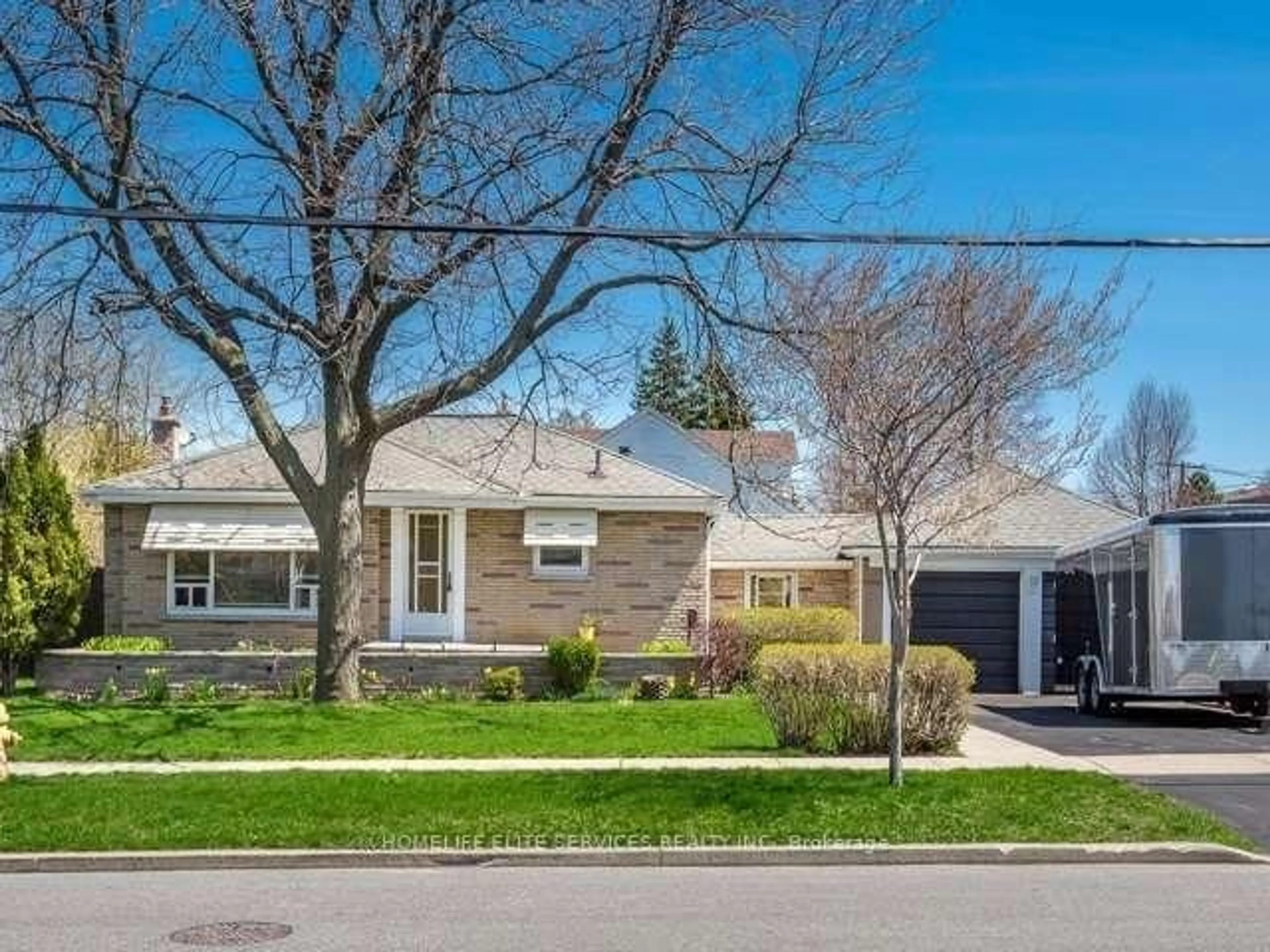 Home with vinyl exterior material, street for 93 Wayne Ave, Toronto Ontario M1R 1Y6