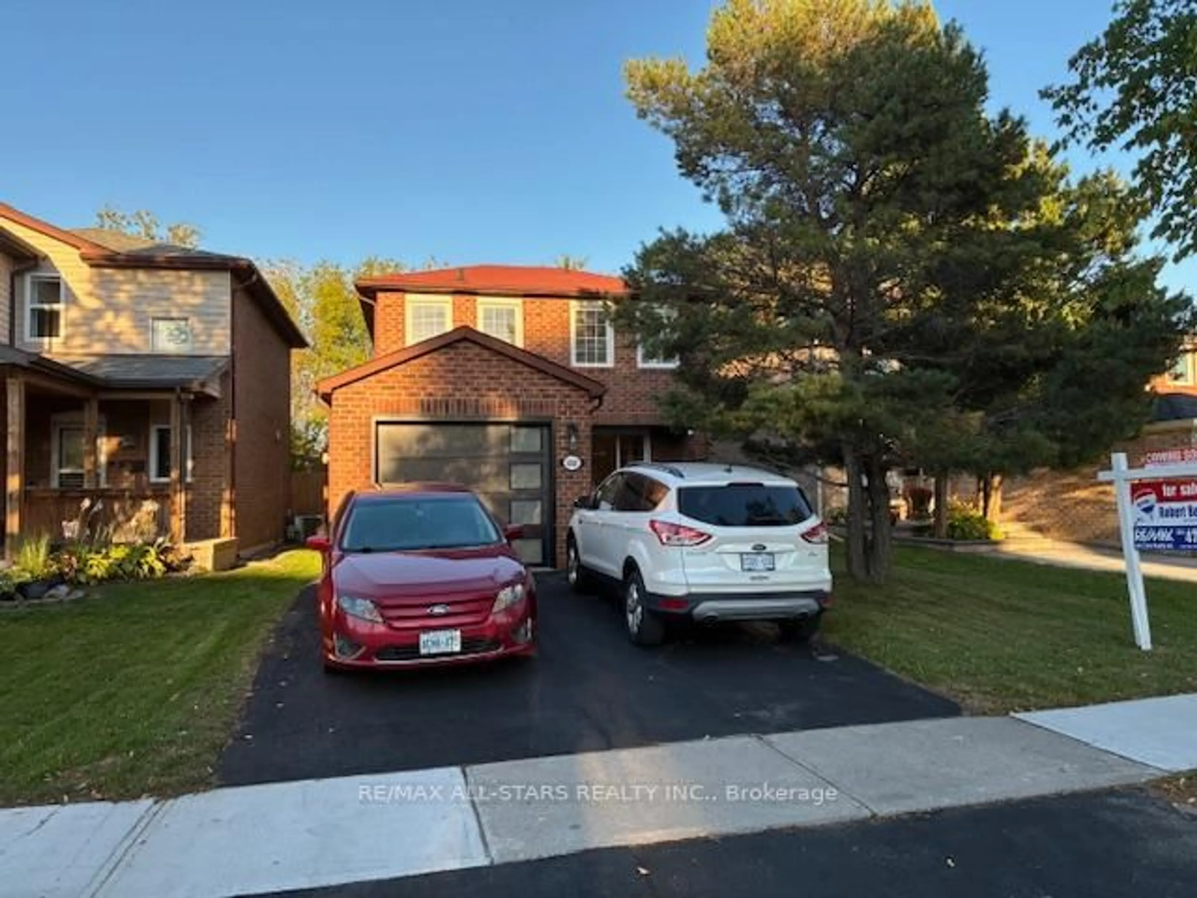 Unknown for 689 Foxwood Tr, Pickering Ontario L1V 3Y1