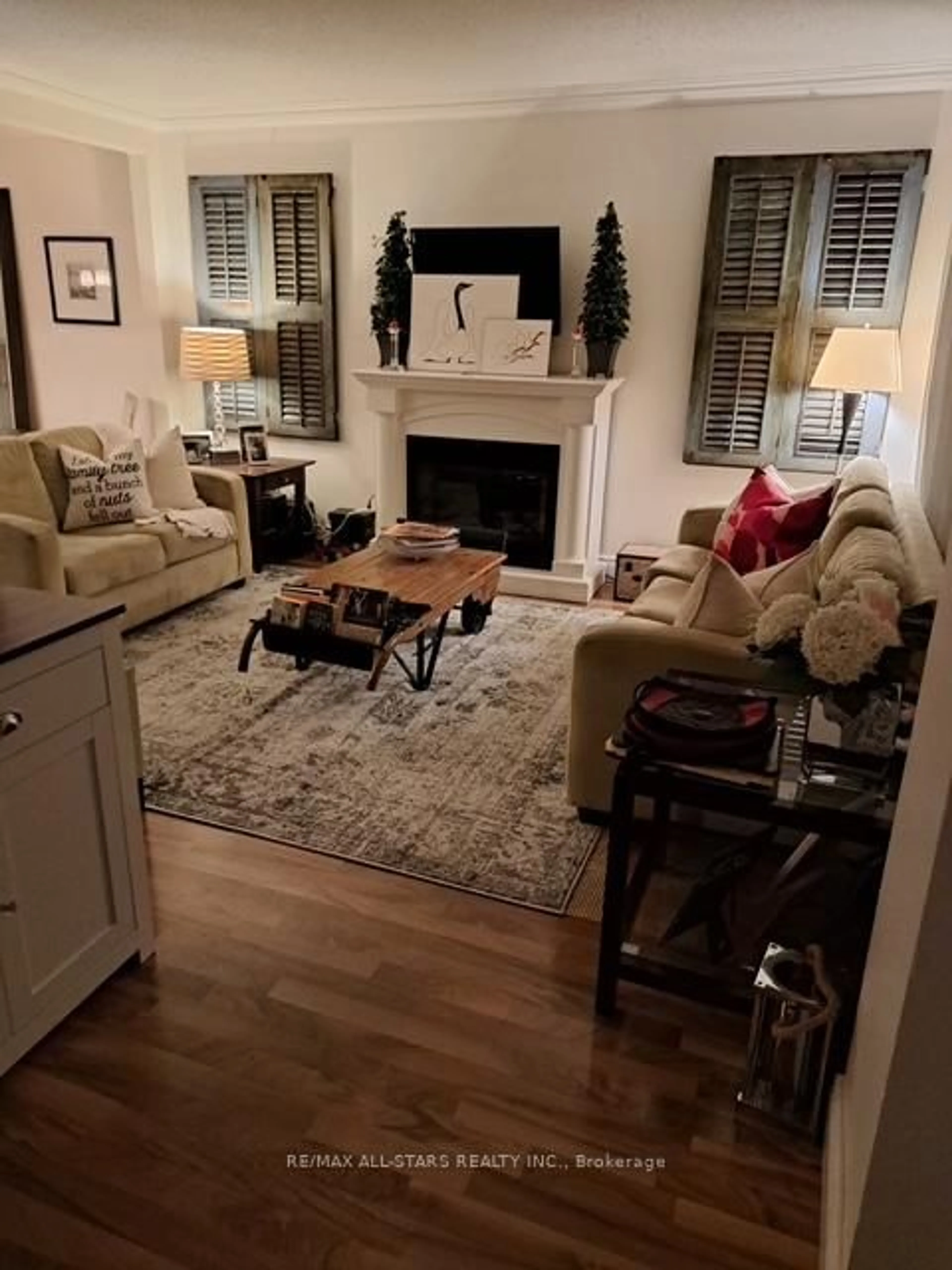 Living room with furniture, unknown for 689 Foxwood Tr, Pickering Ontario L1V 3Y1