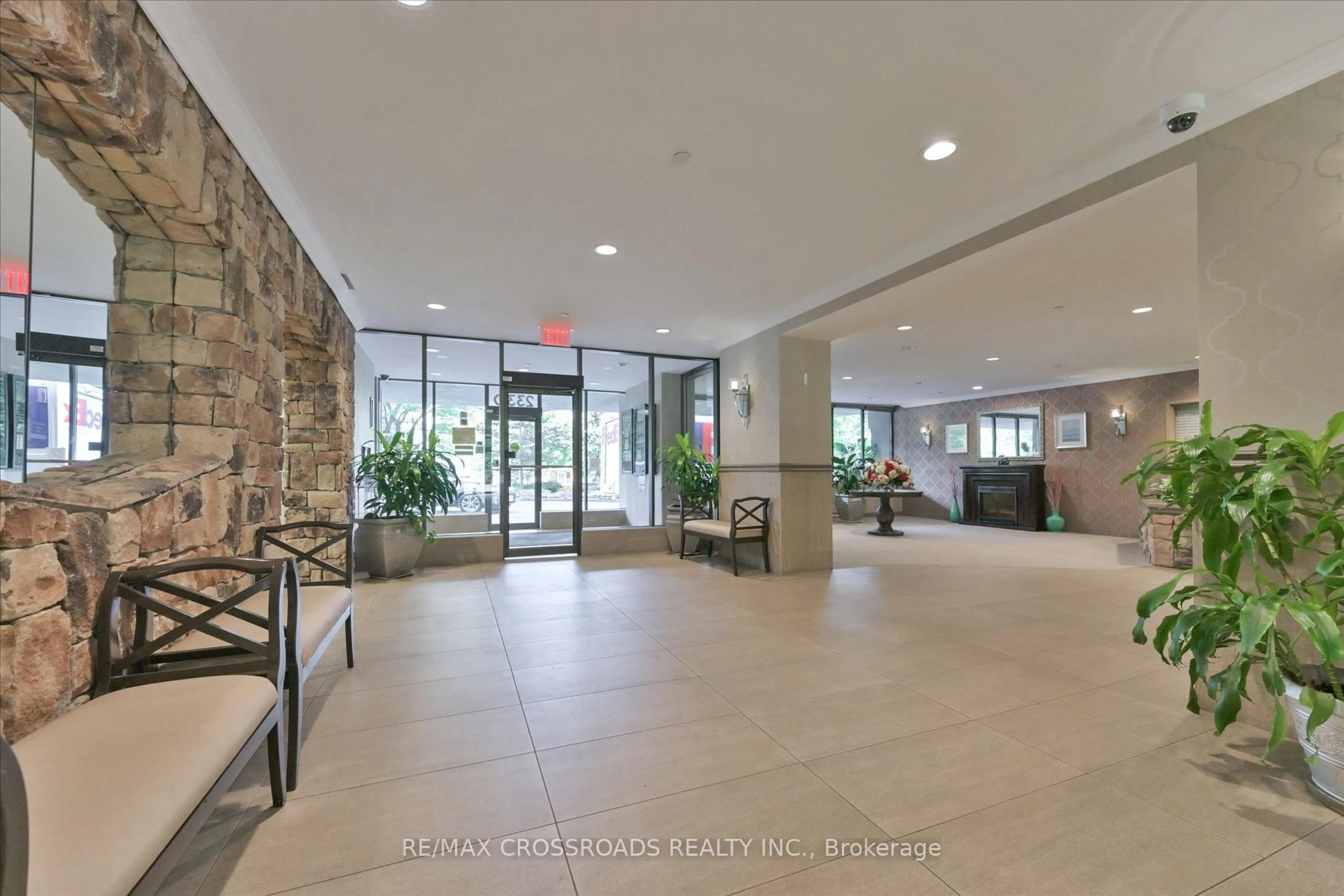 Indoor foyer for 2330 Bridletowne Circ #308, Toronto Ontario M1W 3P6