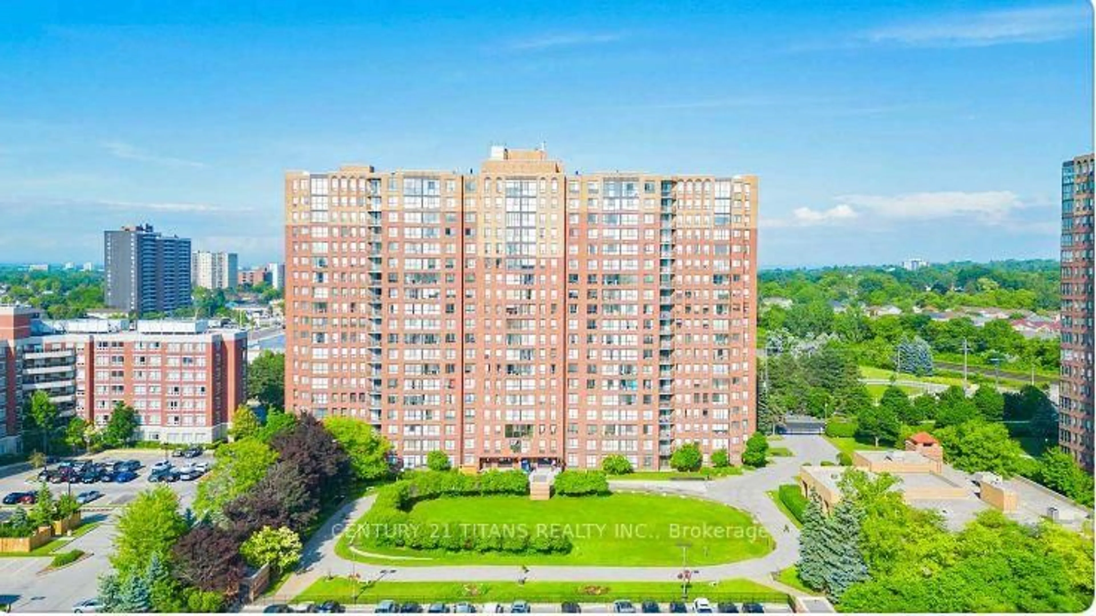 A pic from outside/outdoor area/front of a property/back of a property/a pic from drone, city buildings view from balcony for 330 Mccowan Rd #1206, Toronto Ontario M1J 3N3
